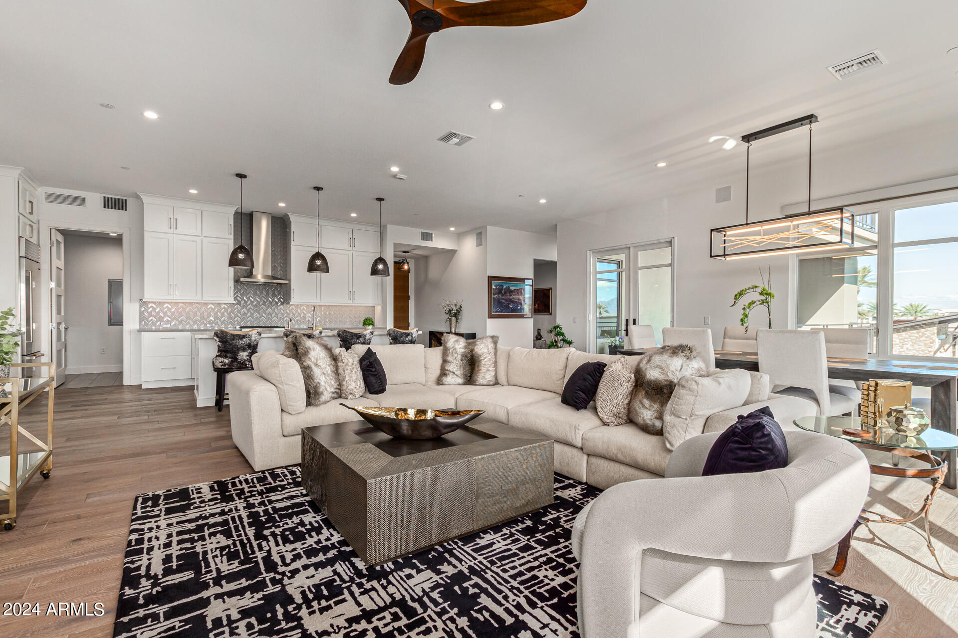 6166 N SCOTTSDALE Road C3006