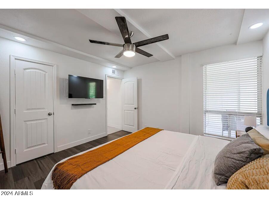 7625 E CAMELBACK Road A242