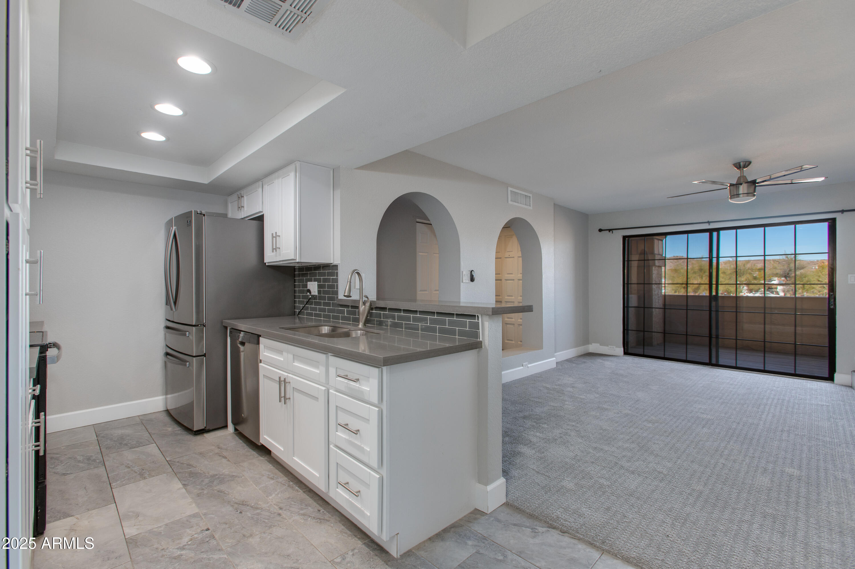 10410 N CAVE CREEK Road 2011
