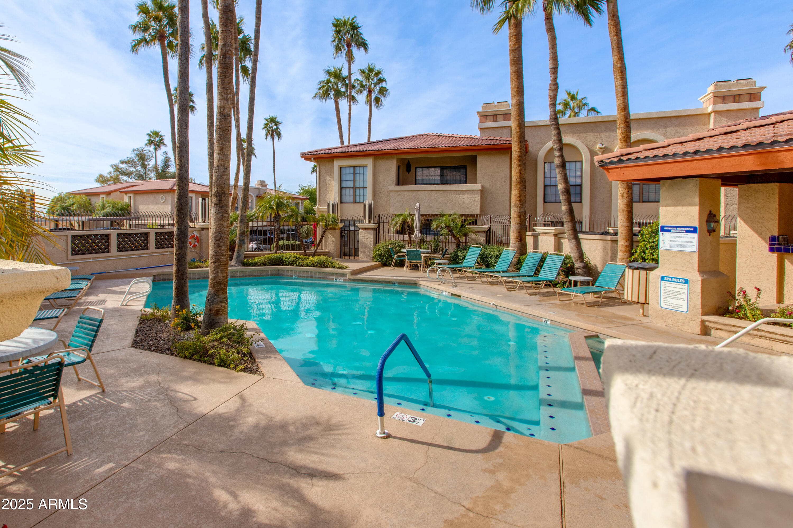 10410 N CAVE CREEK Road 2011