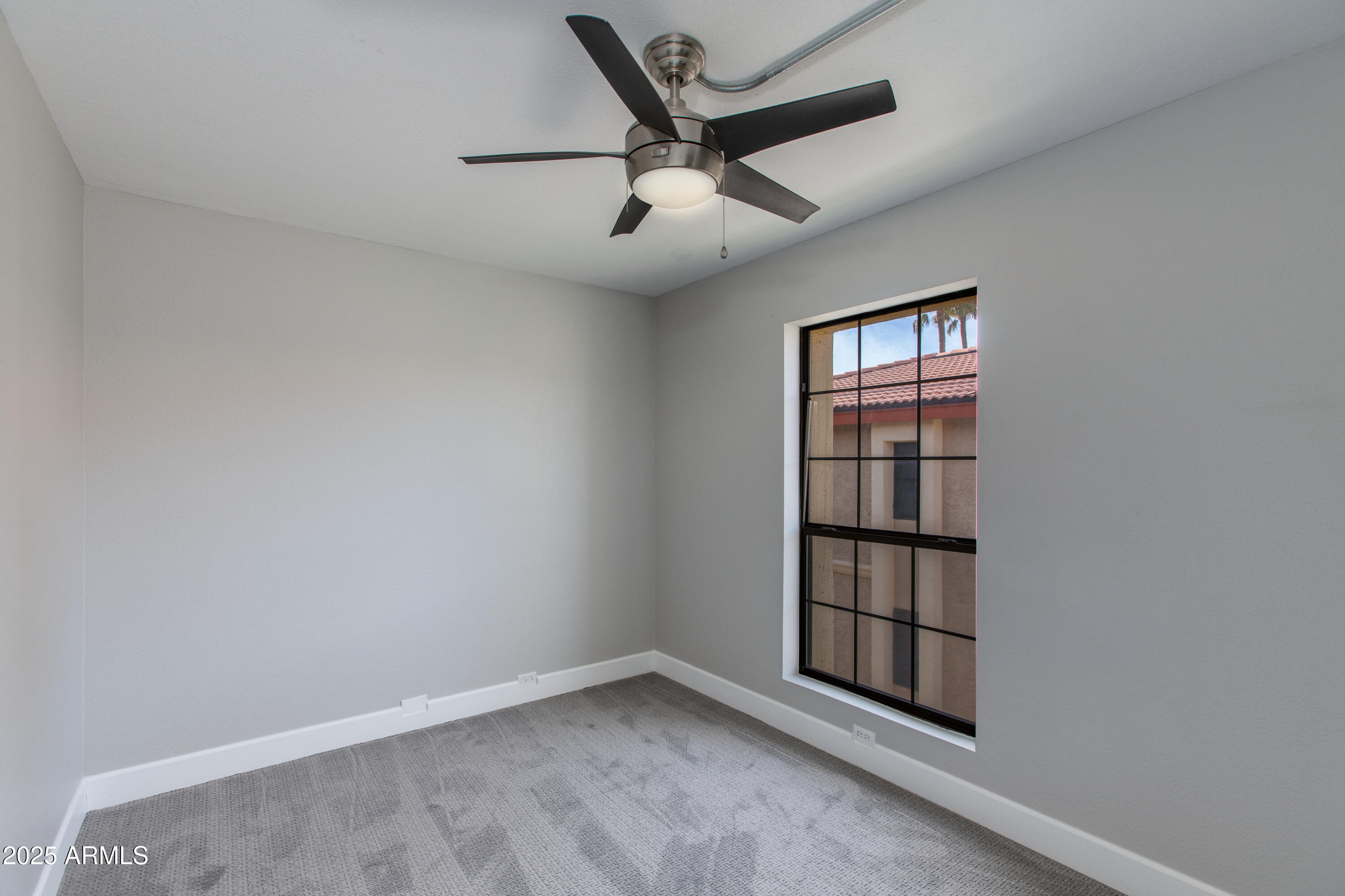 10410 N CAVE CREEK Road 2011