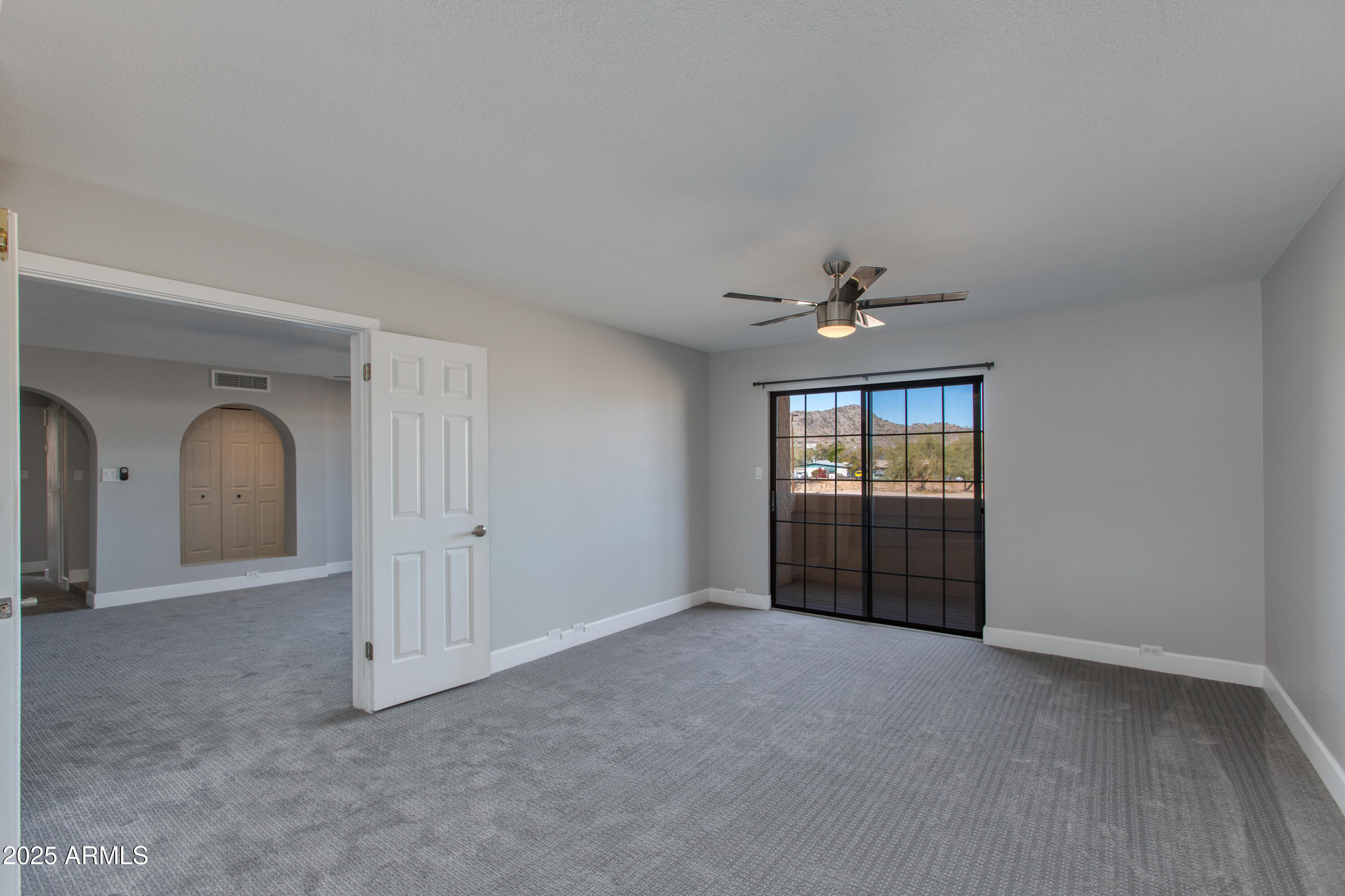 10410 N CAVE CREEK Road 2011
