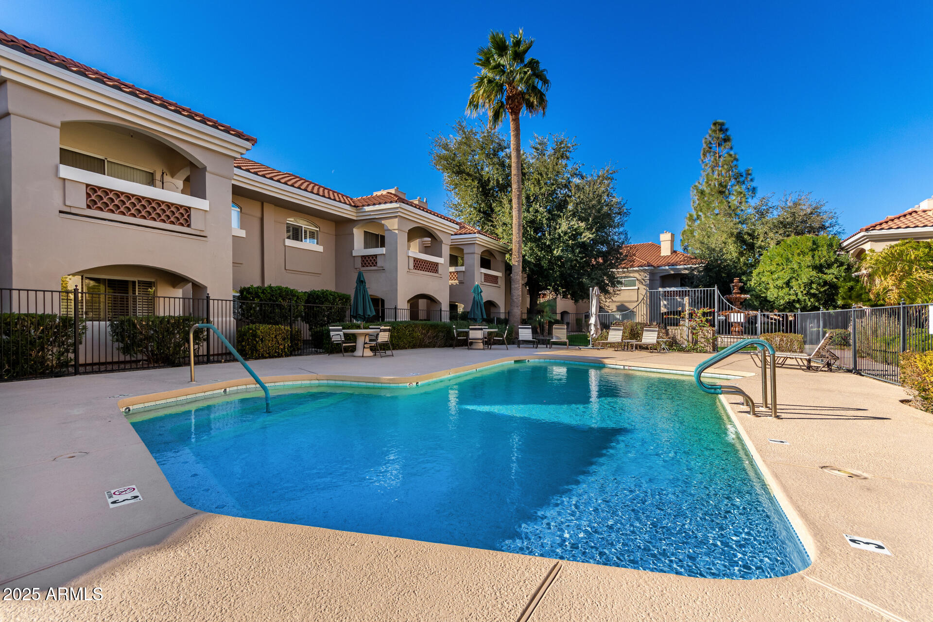 8653 E ROYAL PALM Road 1014