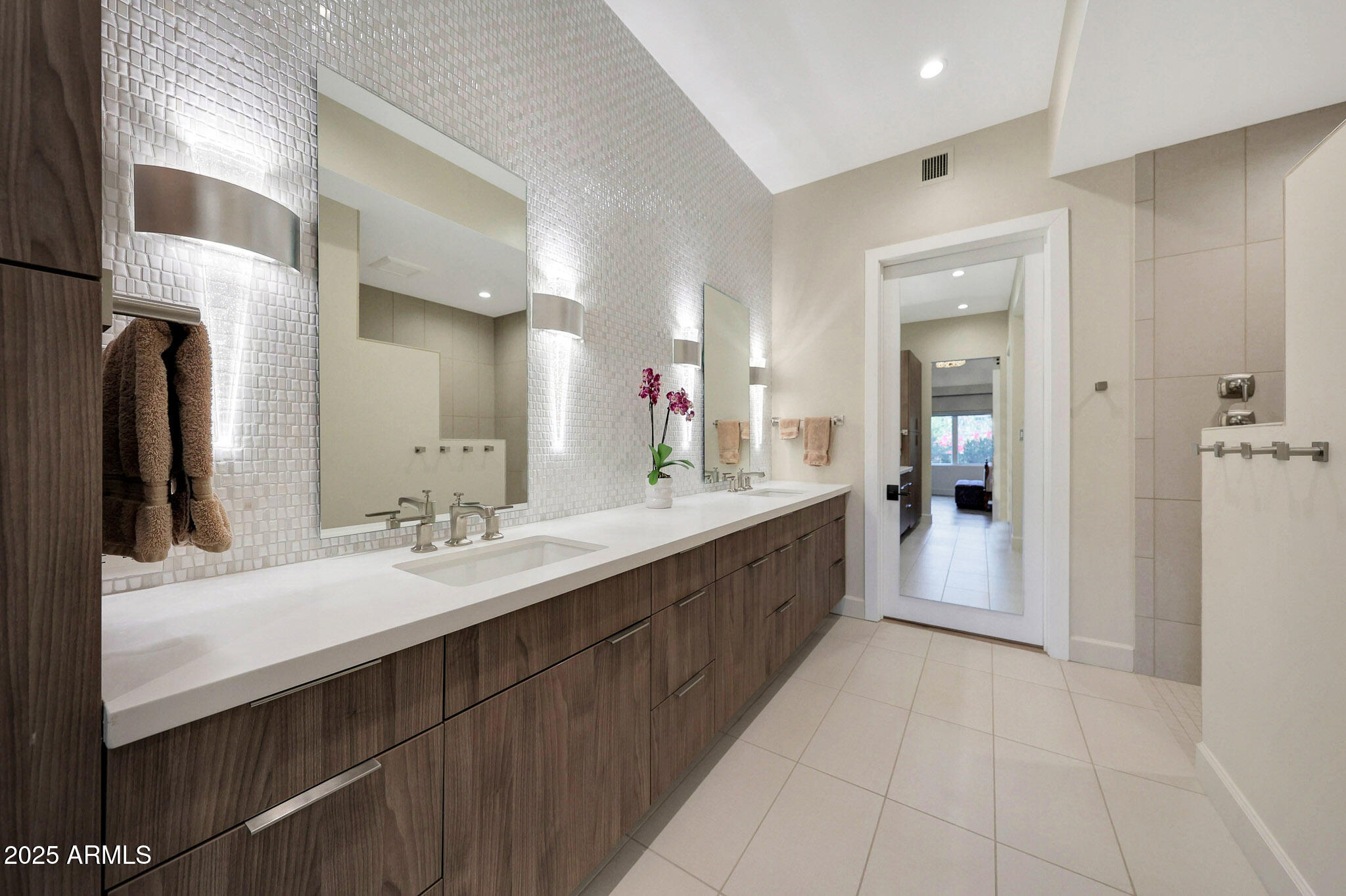 6166 N SCOTTSDALE Road B1005