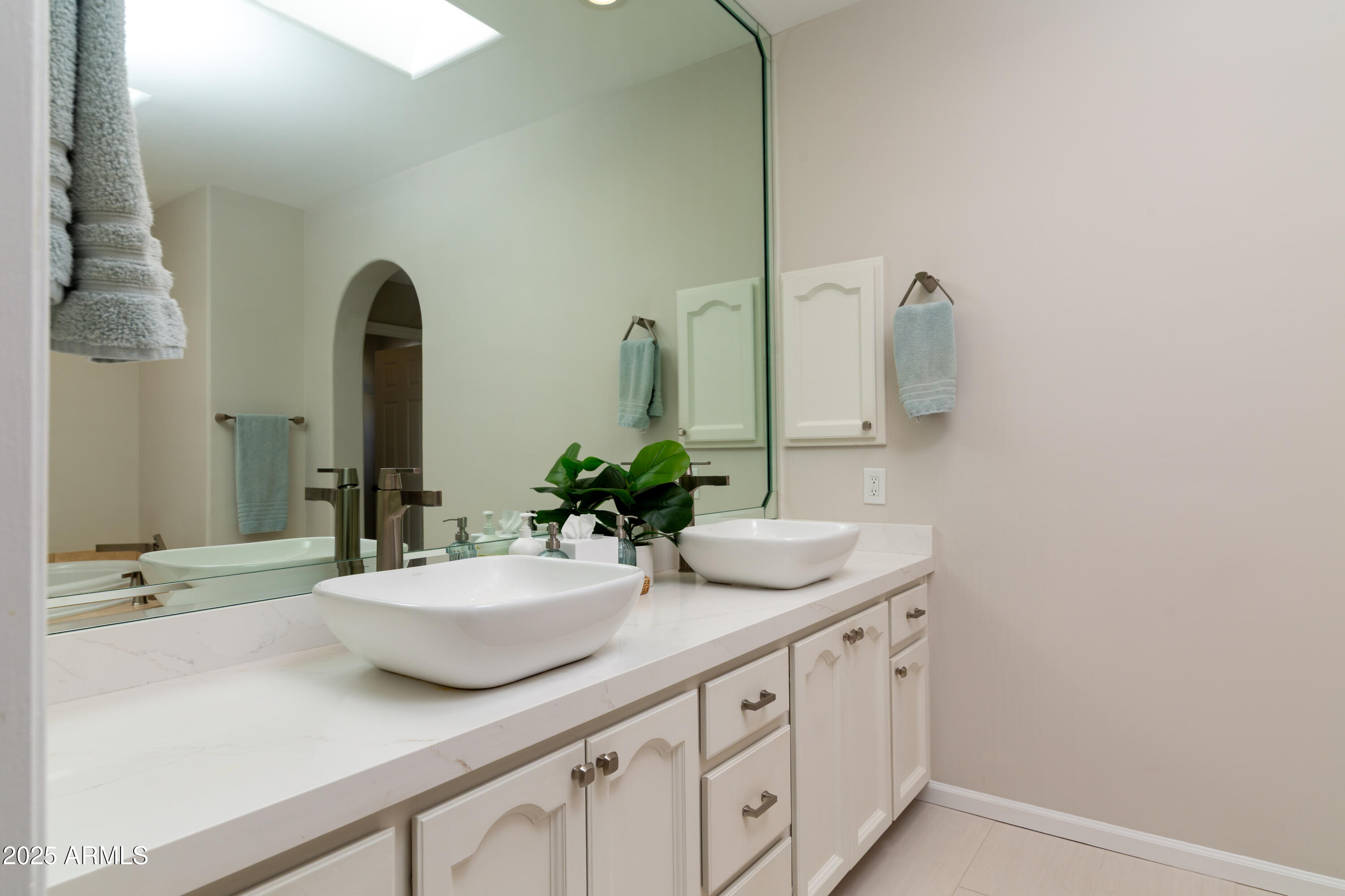 8100 E CAMELBACK Road 138