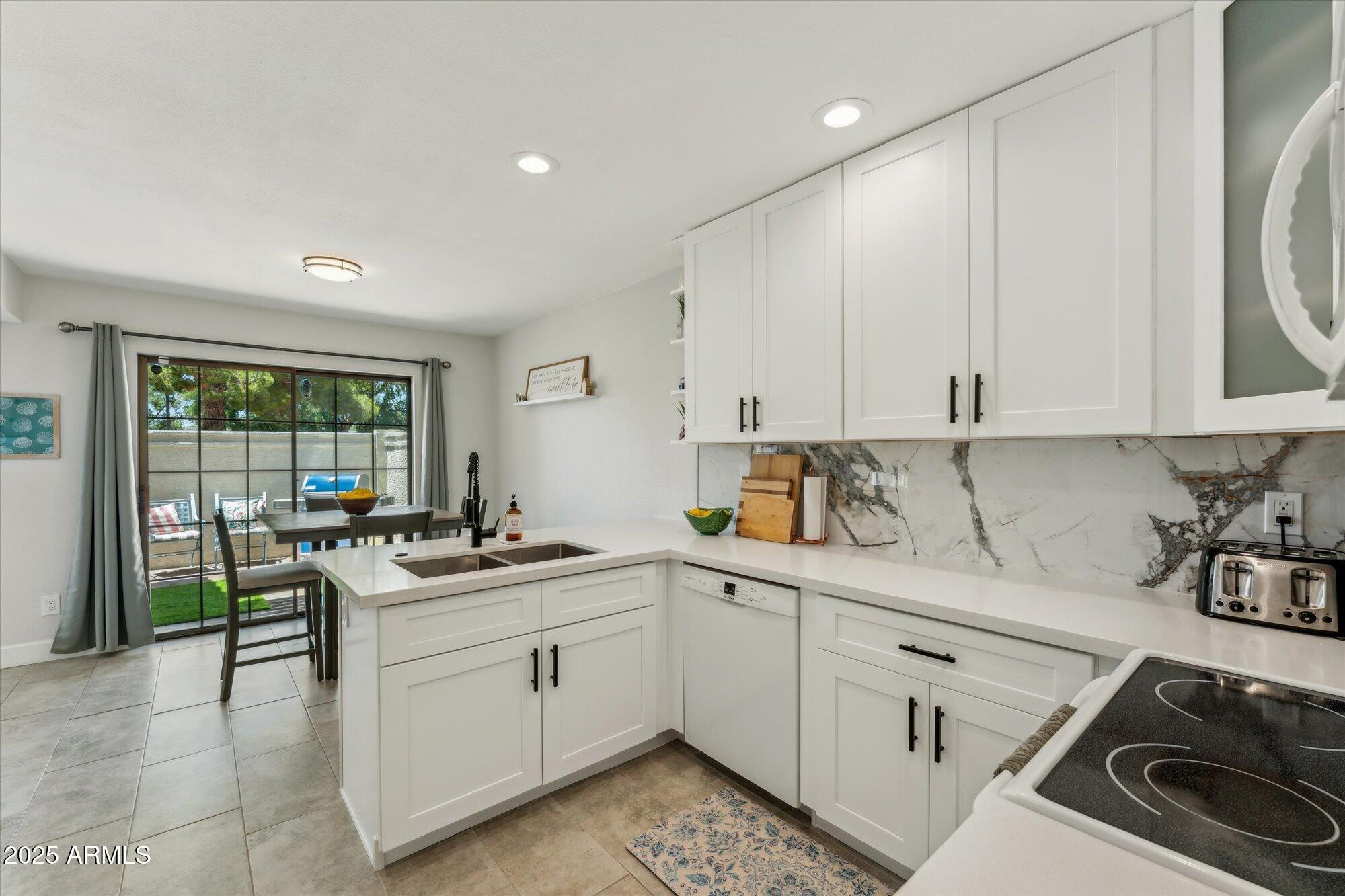 11011 N 92ND Street 1005