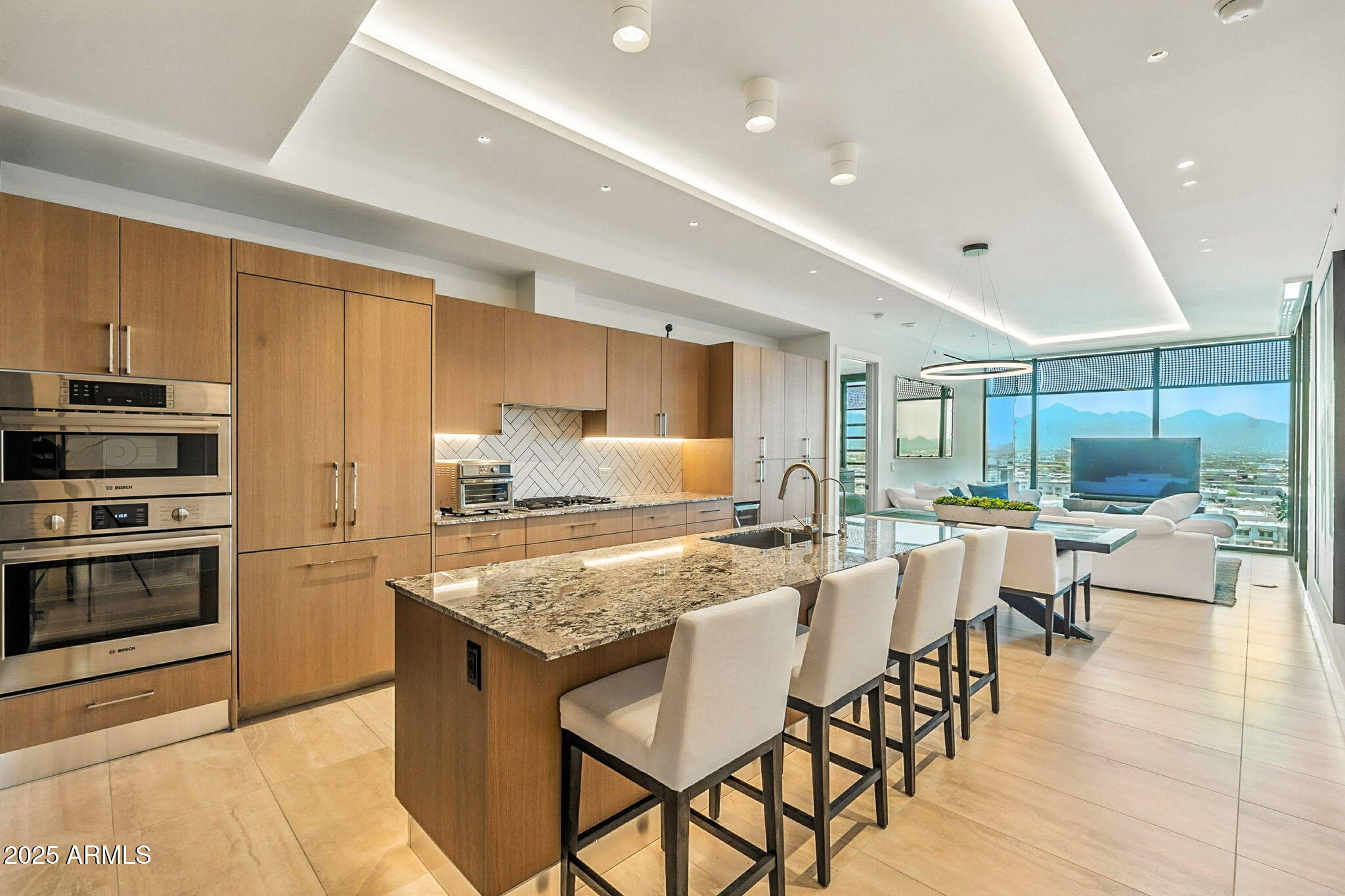 7180 E KIERLAND Boulevard 1112