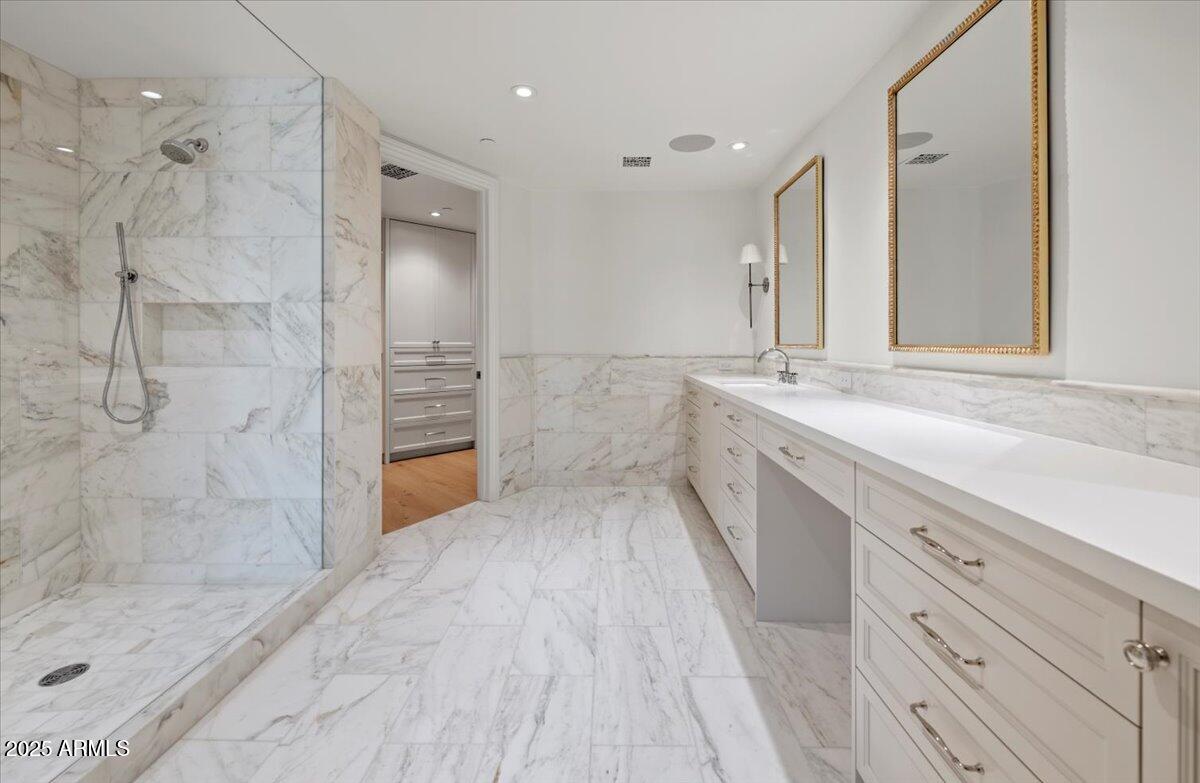 7181 E CAMELBACK Road 301
