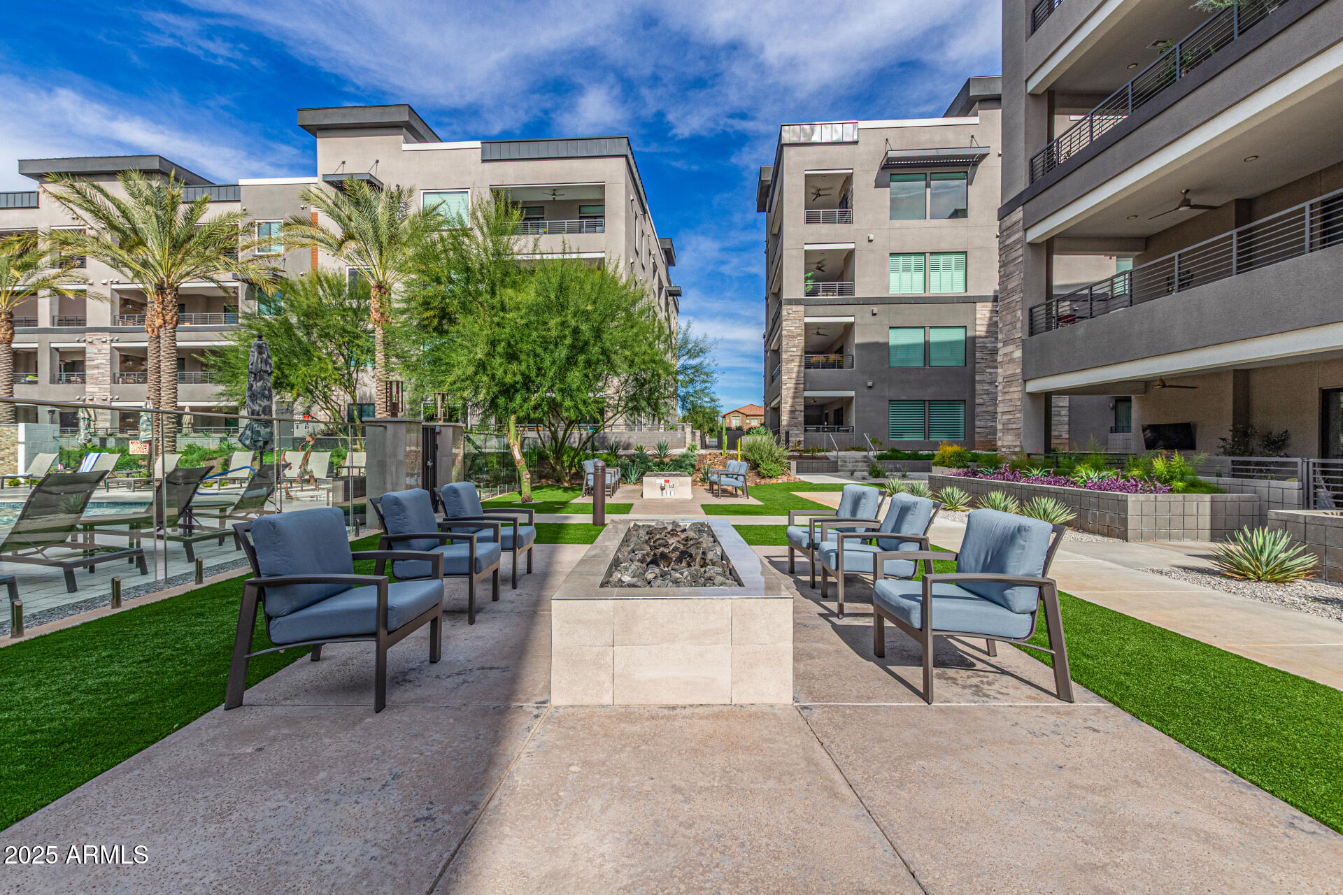 5250 E DEER VALLEY Drive 450