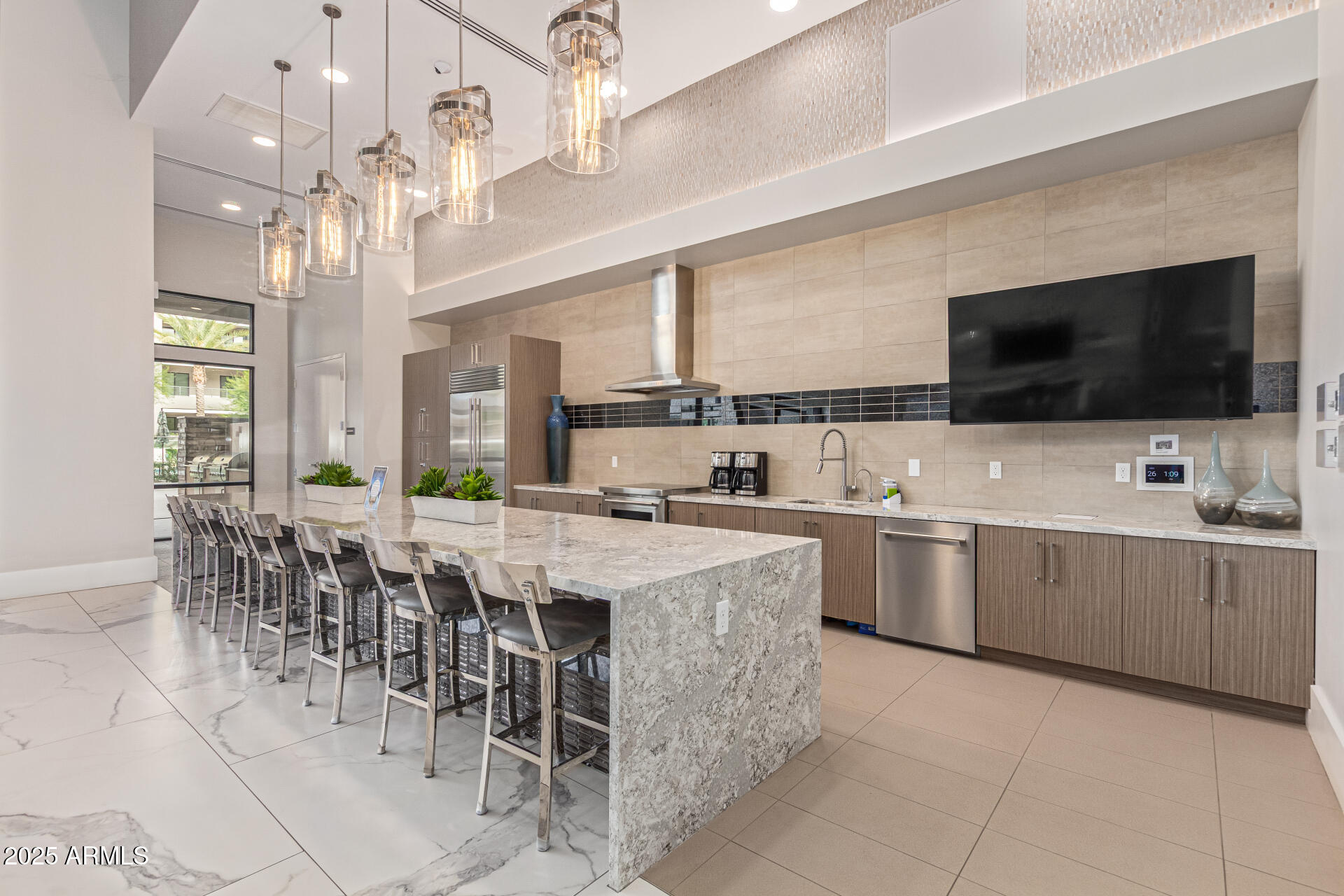 5250 E DEER VALLEY Drive 450