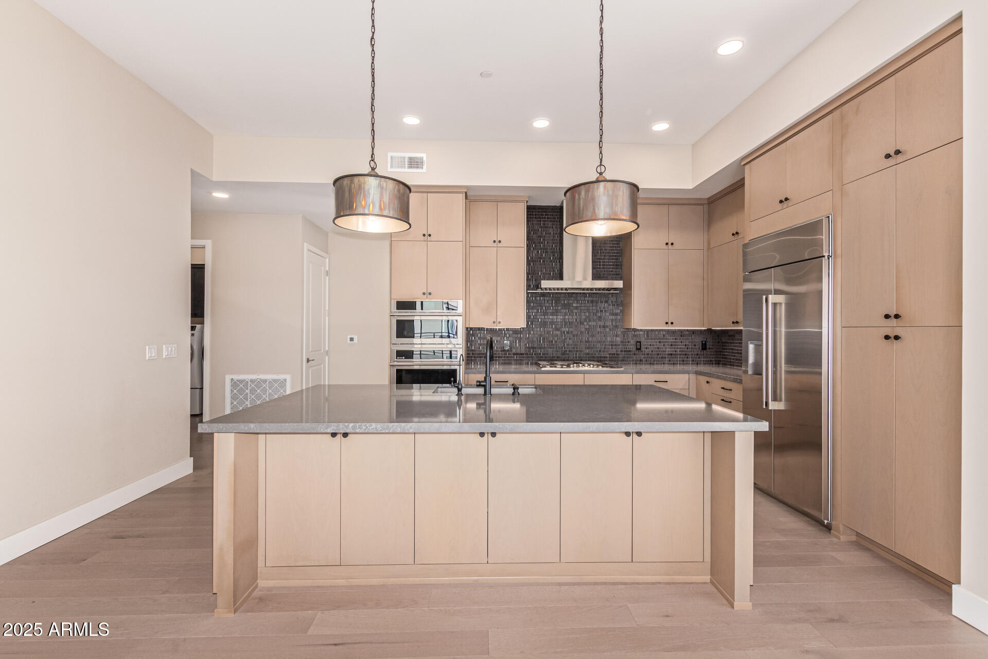 5250 E DEER VALLEY Drive 450