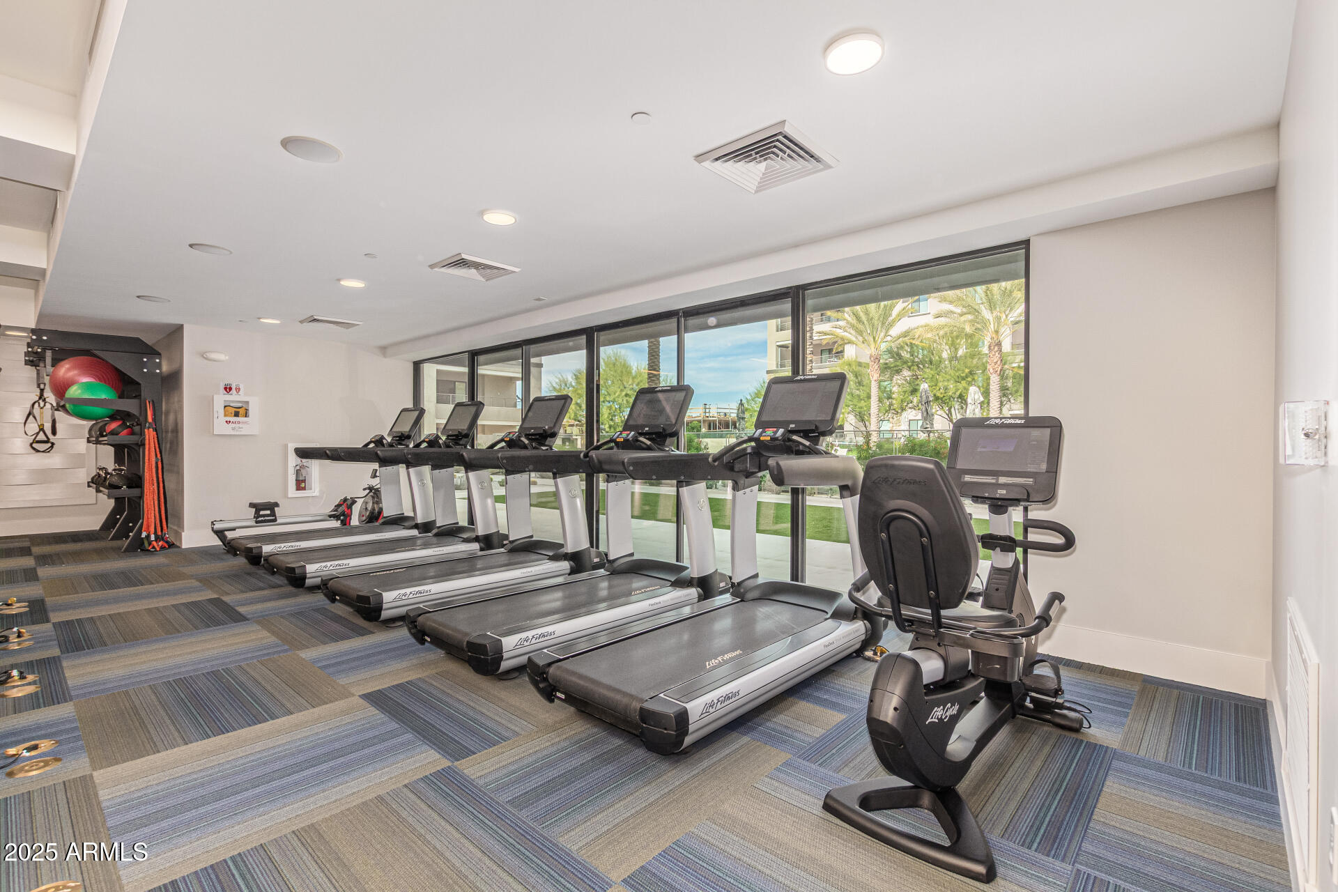 5250 E DEER VALLEY Drive 450