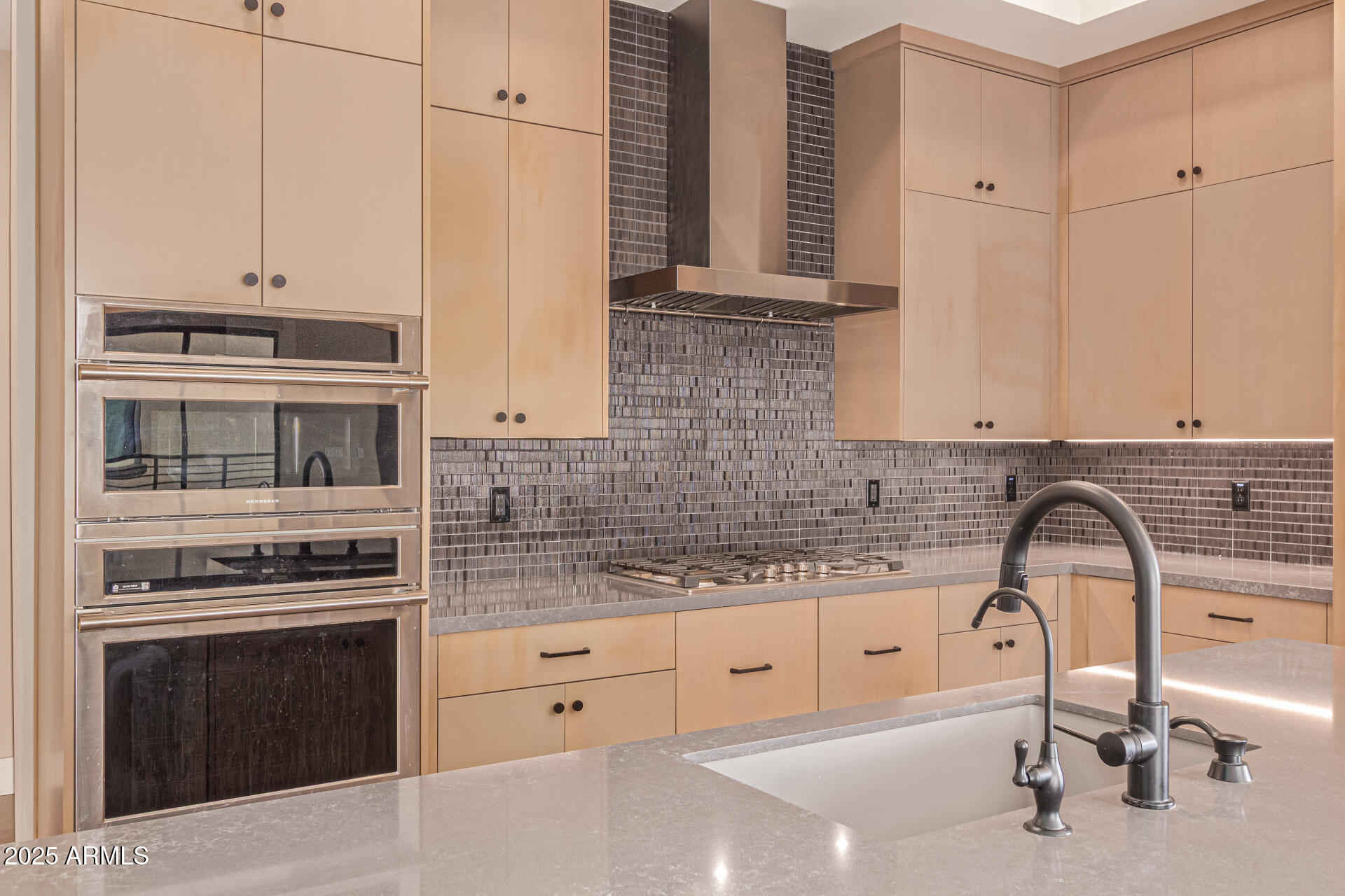 5250 E DEER VALLEY Drive 450