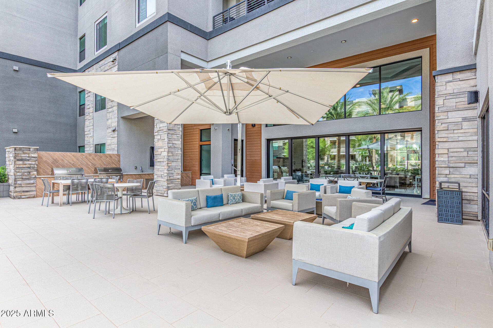 5250 E DEER VALLEY Drive 450