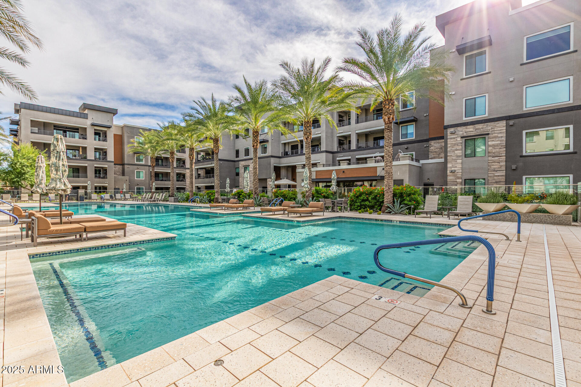 5250 E DEER VALLEY Drive 450