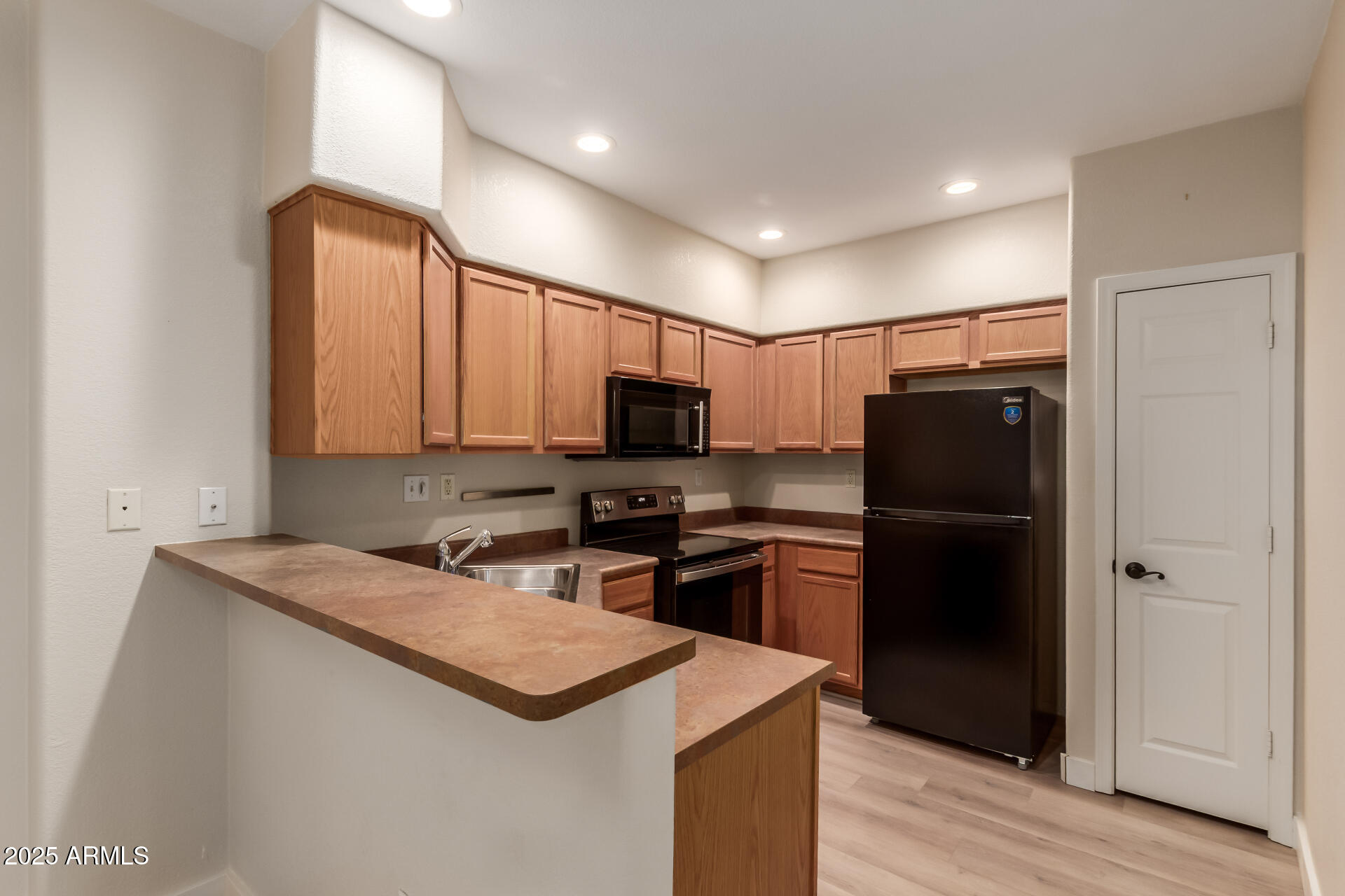 10410 N CAVE CREEK Road 2006