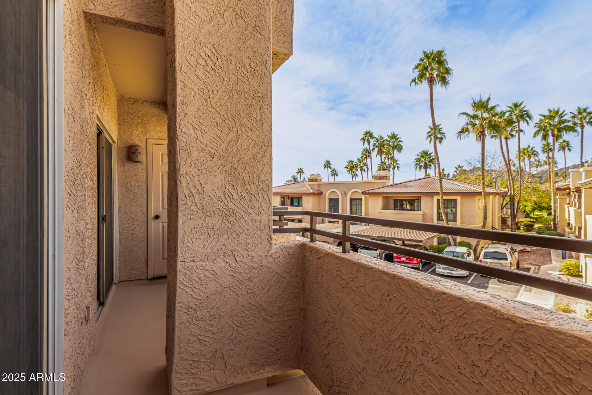 10410 N CAVE CREEK Road 2006