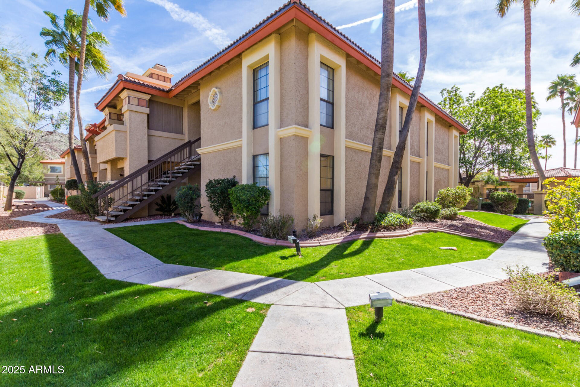 10410 N CAVE CREEK Road 2006