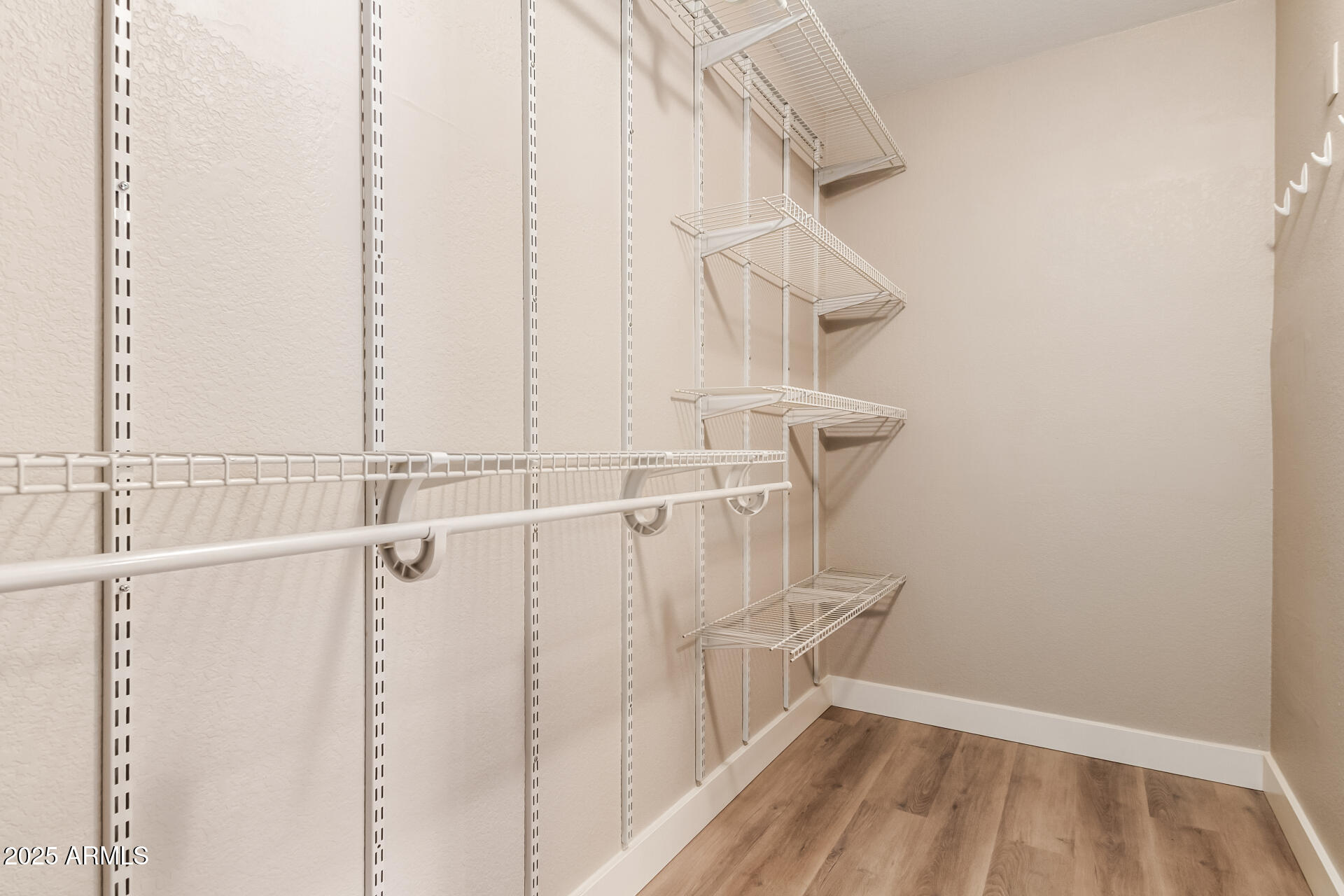 10410 N CAVE CREEK Road 2006