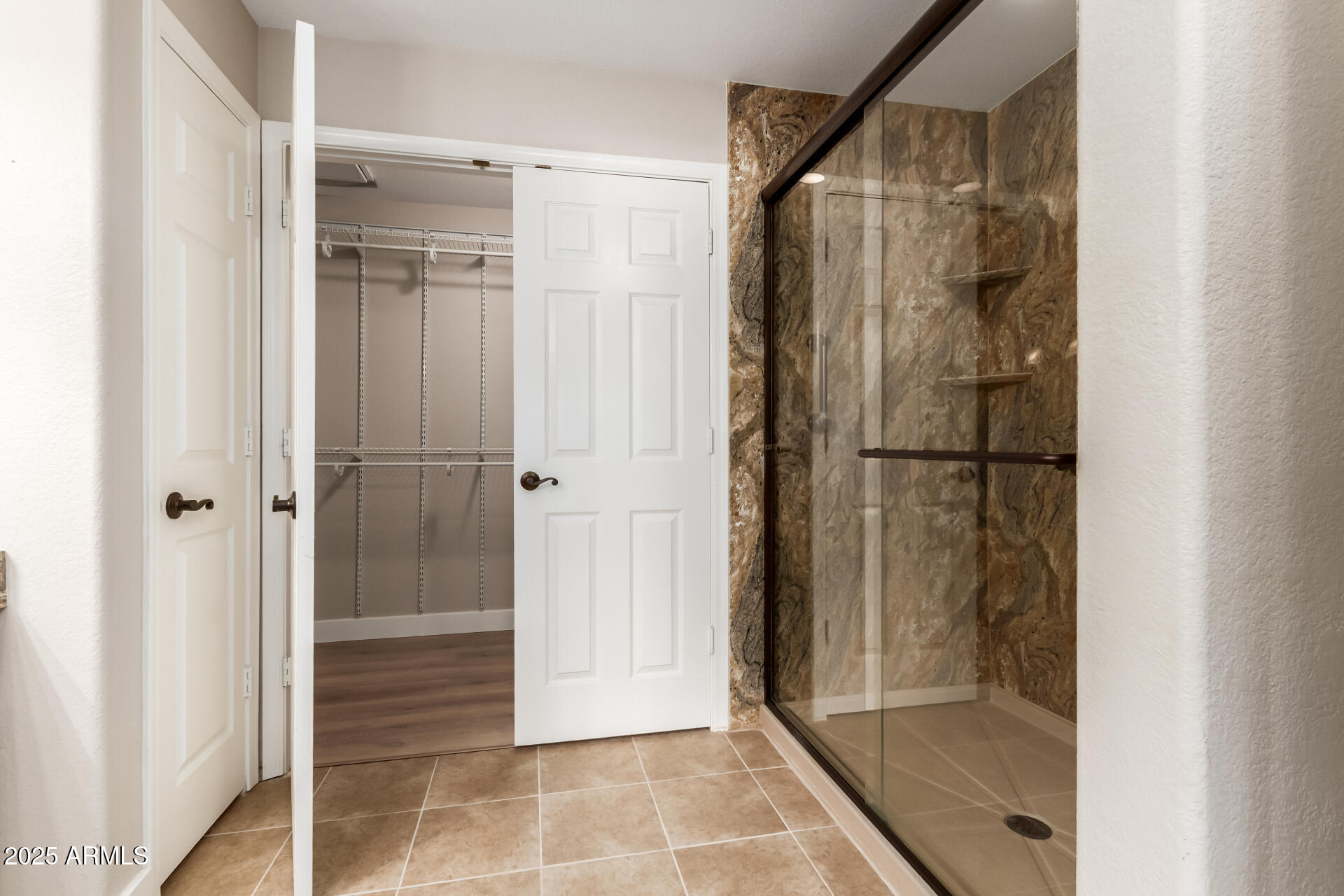 10410 N CAVE CREEK Road 2006