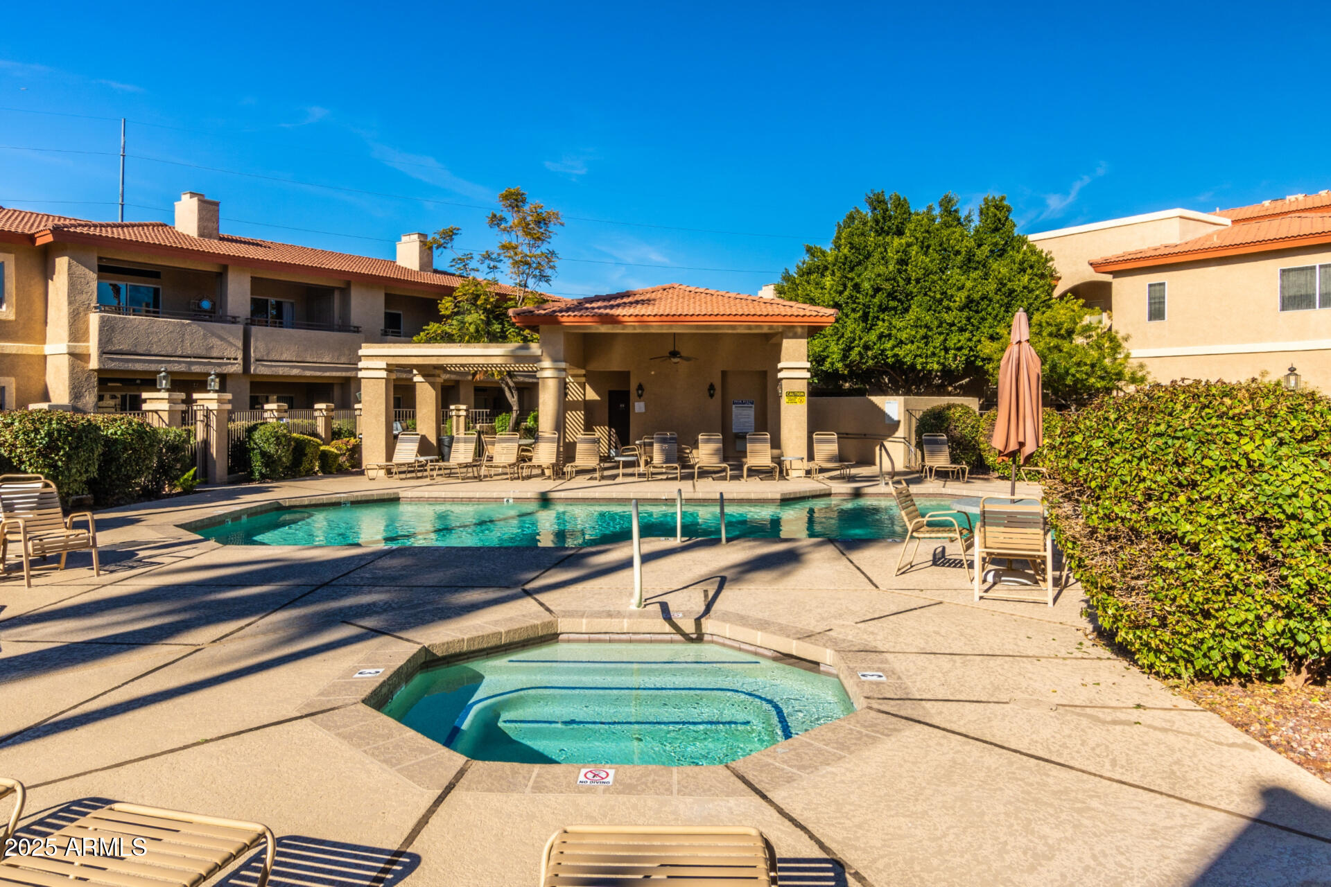 10410 N CAVE CREEK Road 2006