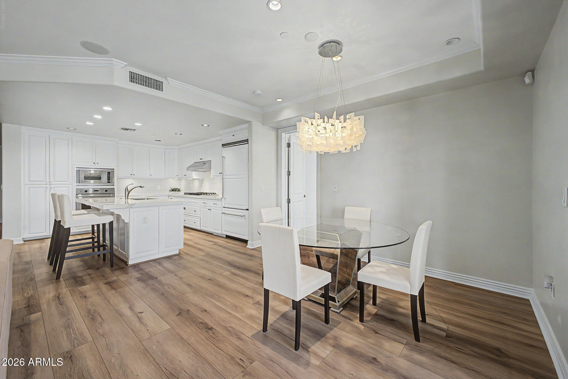 7175 E CAMELBACK Road 309