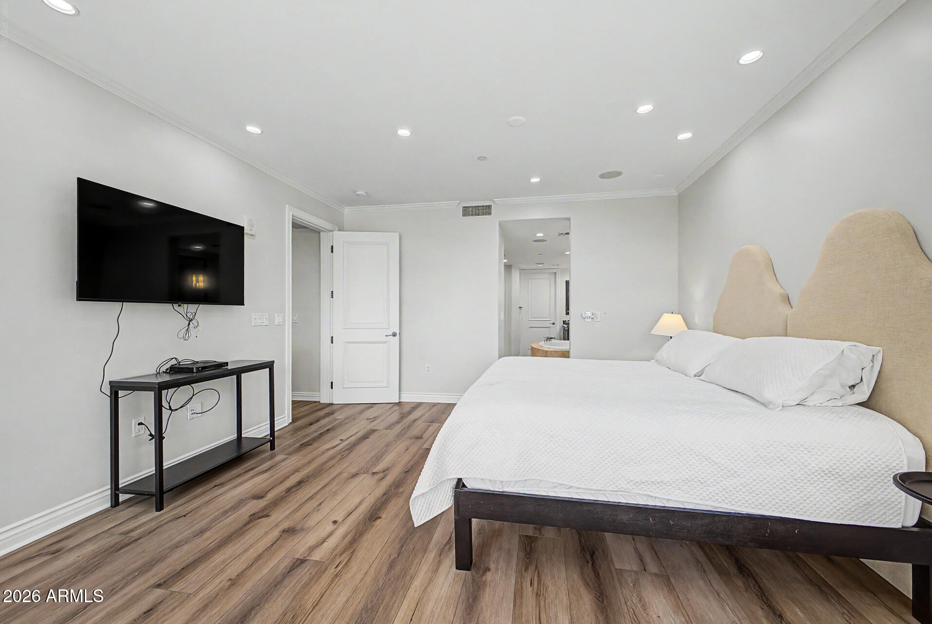7175 E CAMELBACK Road 309