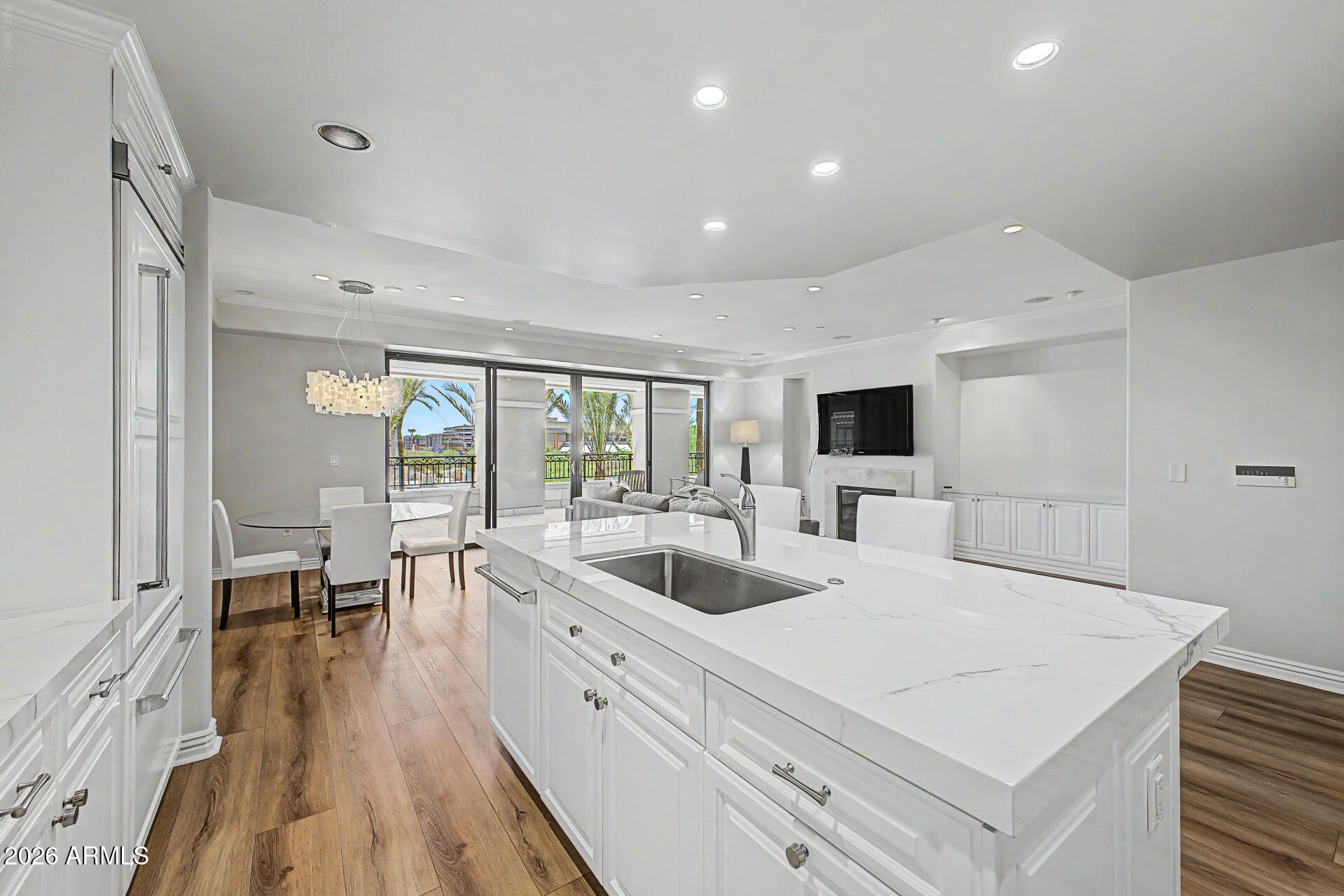7175 E CAMELBACK Road 309