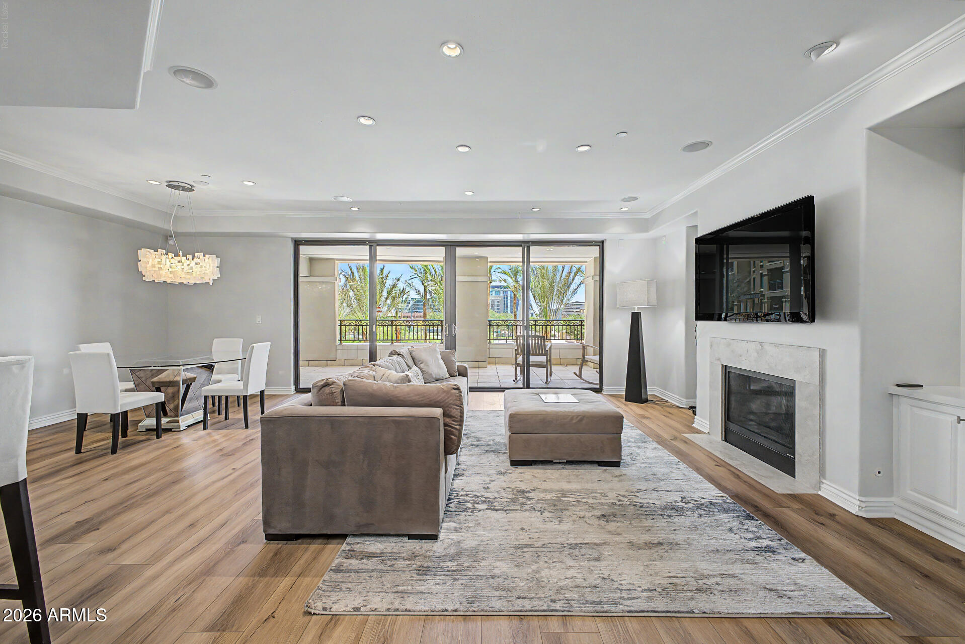 7175 E CAMELBACK Road 309