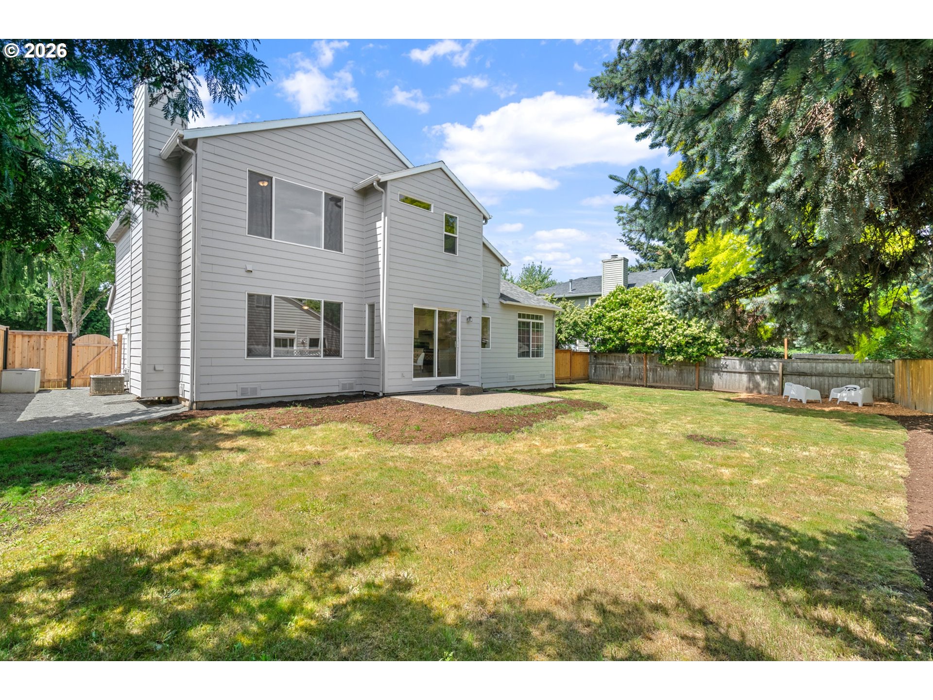 462 SW 211TH AVE