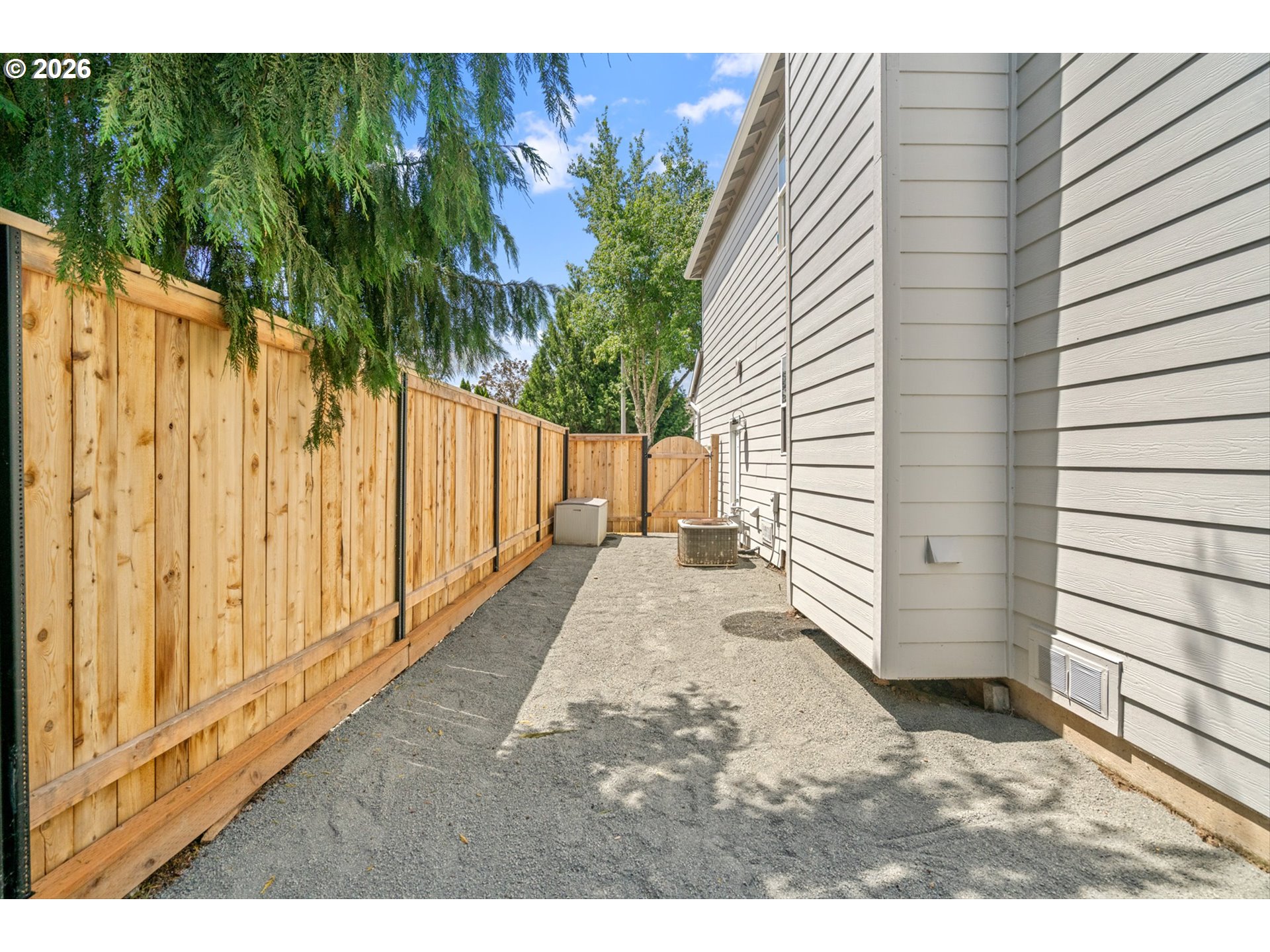 462 SW 211TH AVE