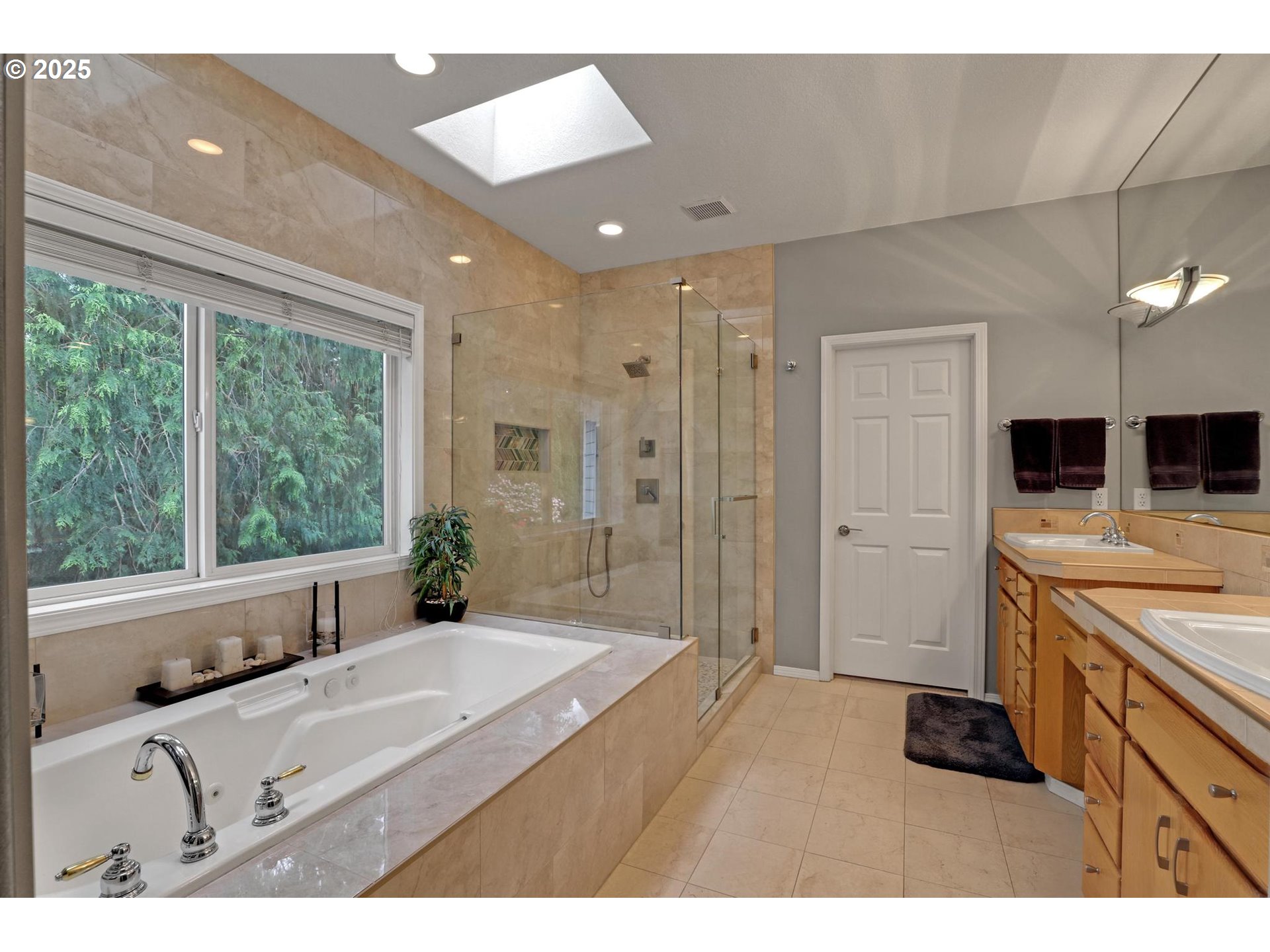 11110 NW MONTREUX LN