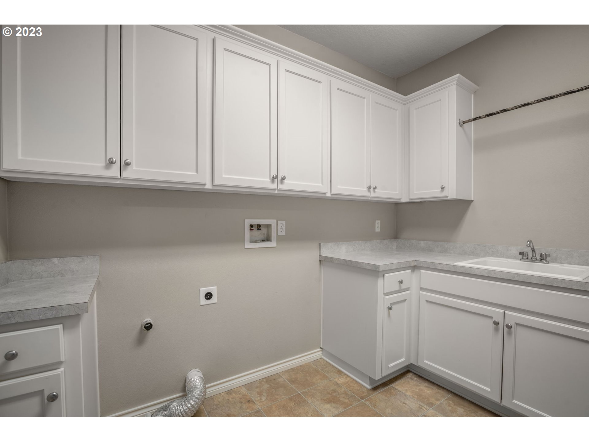 12563 NW LILYWOOD DR