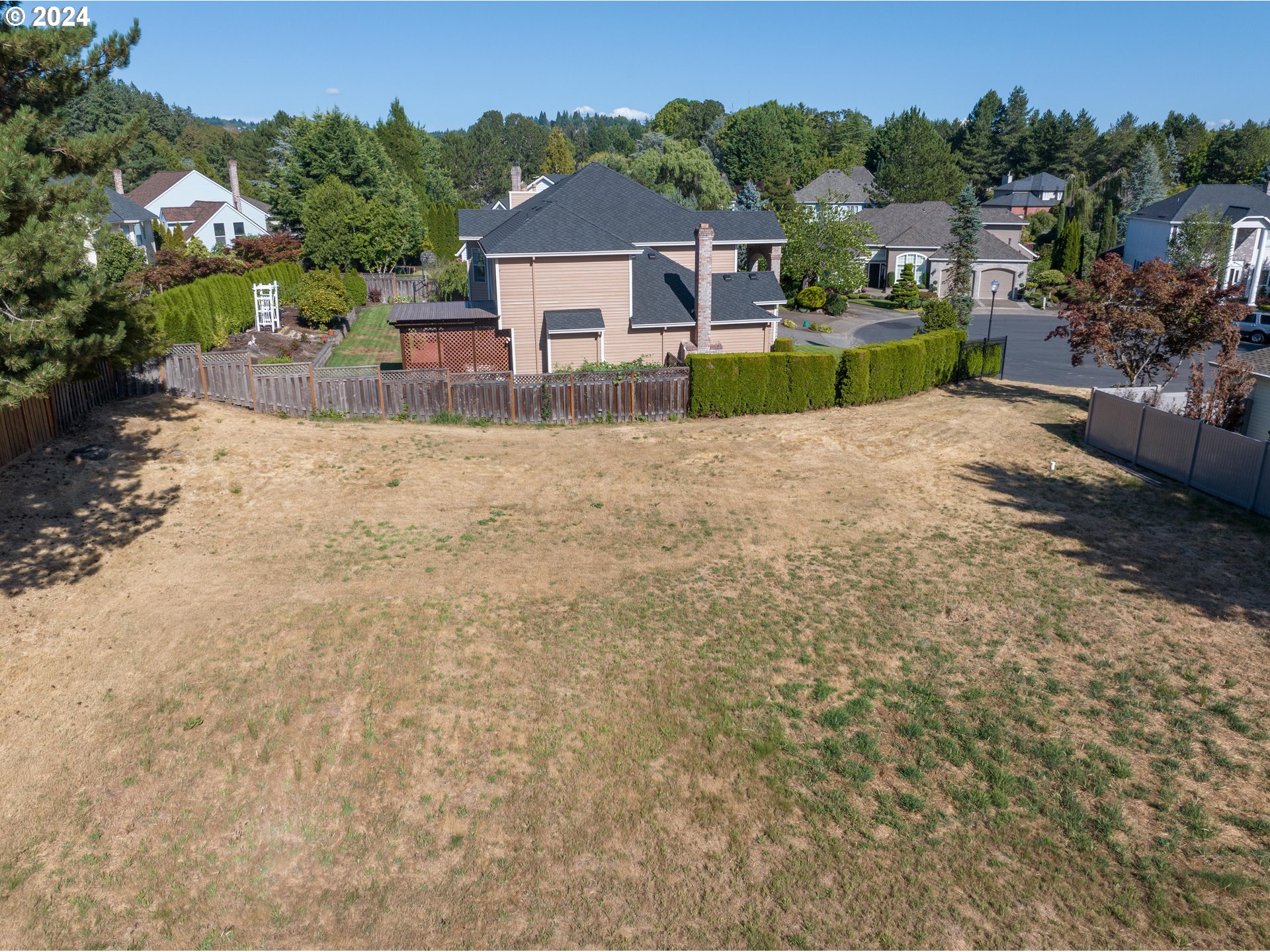 14292 NW LAKESHORE CT