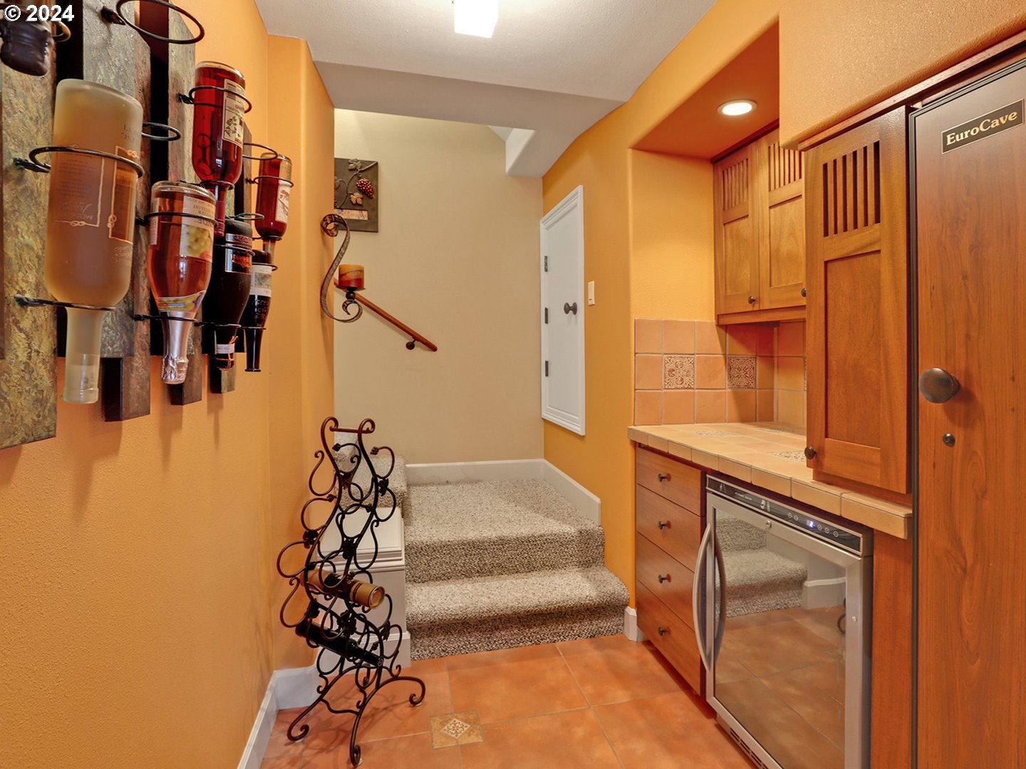 8033 NW HAZELTINE ST