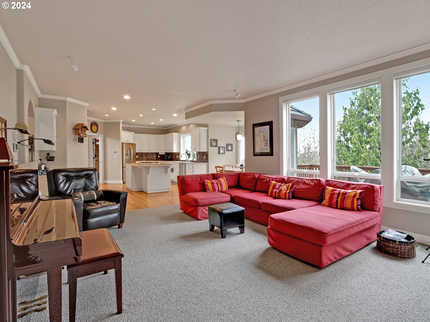 8033 NW HAZELTINE ST