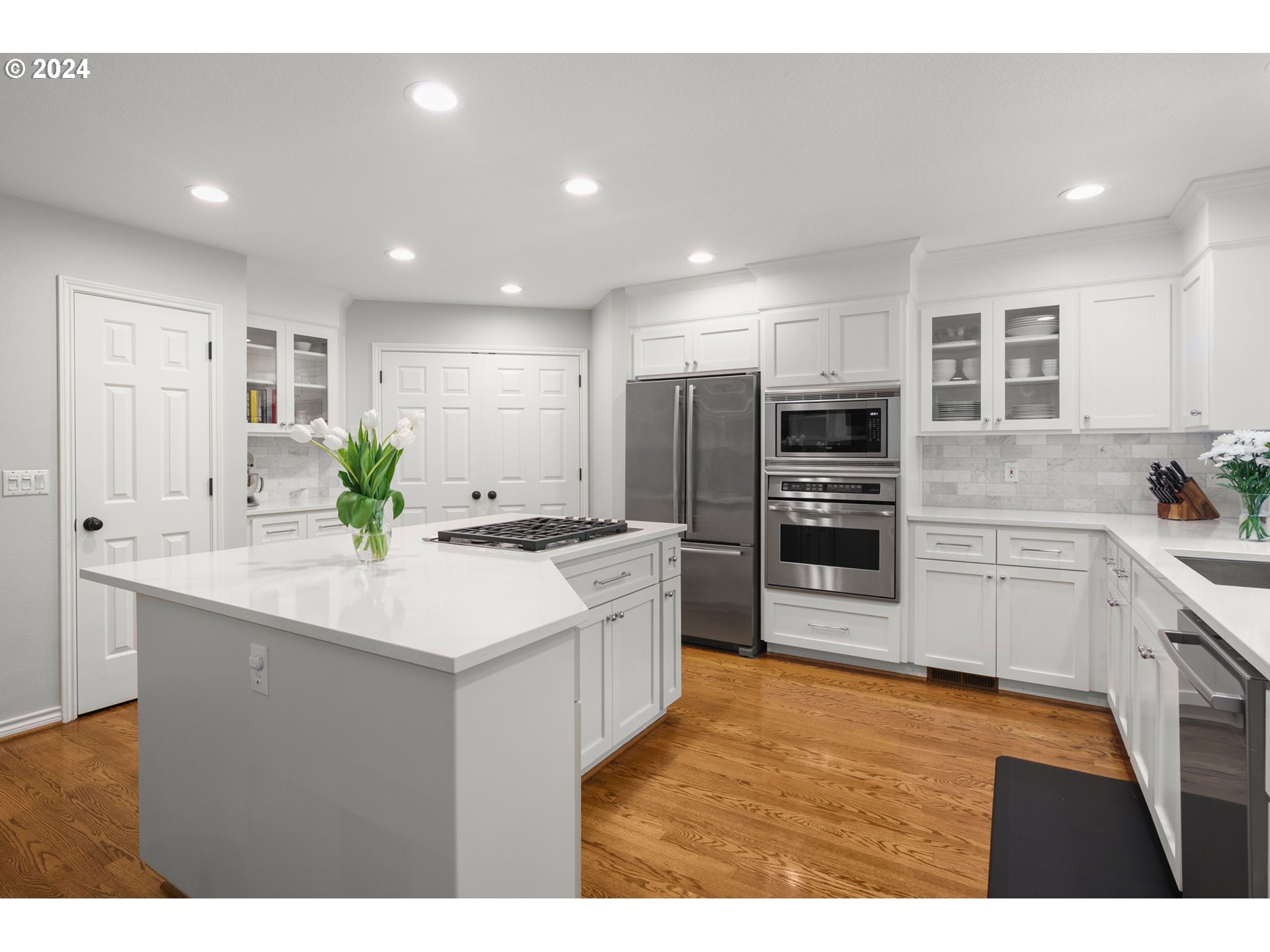 9537 NW BARTHOLOMEW DR