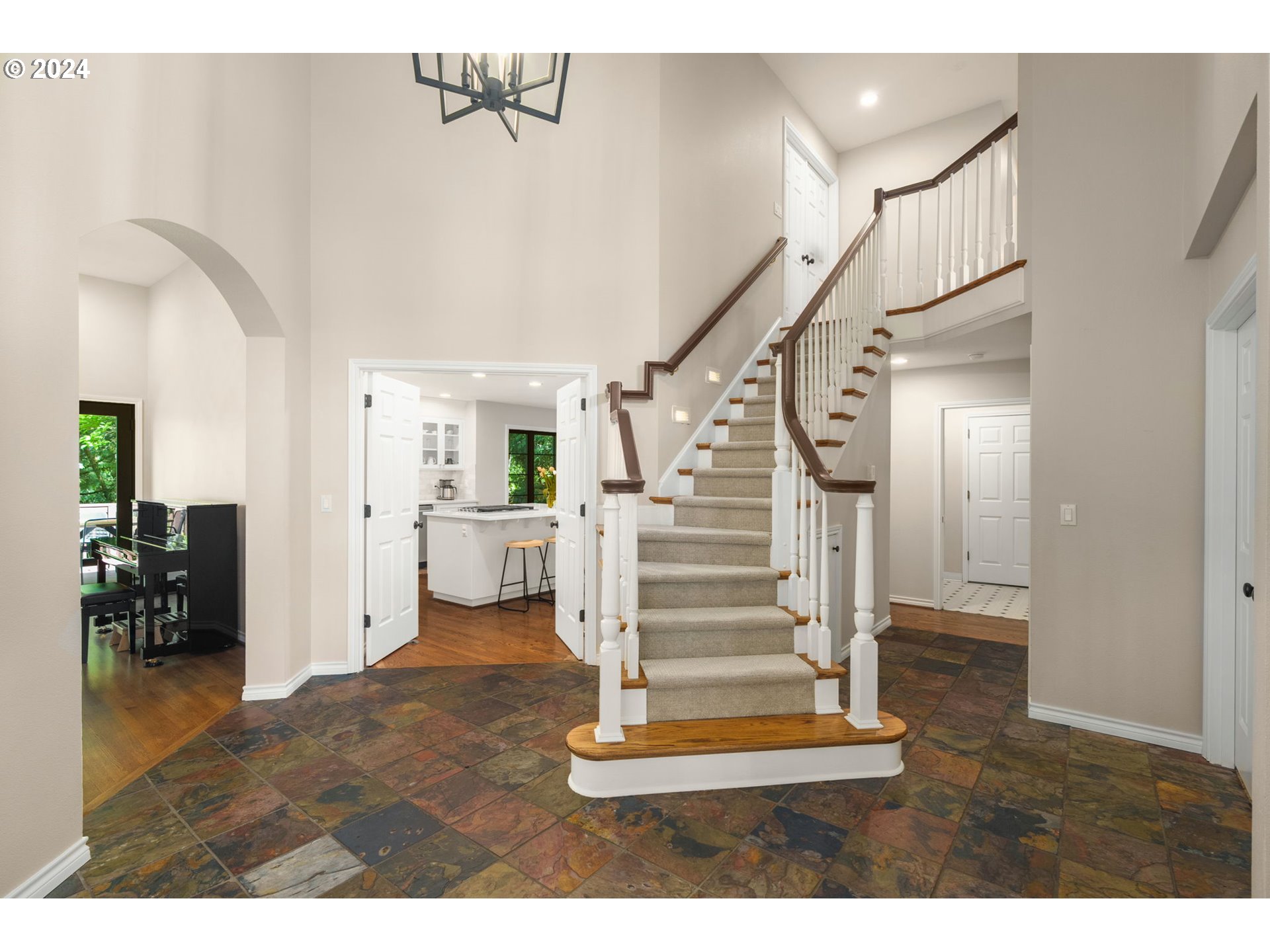 9537 NW BARTHOLOMEW DR