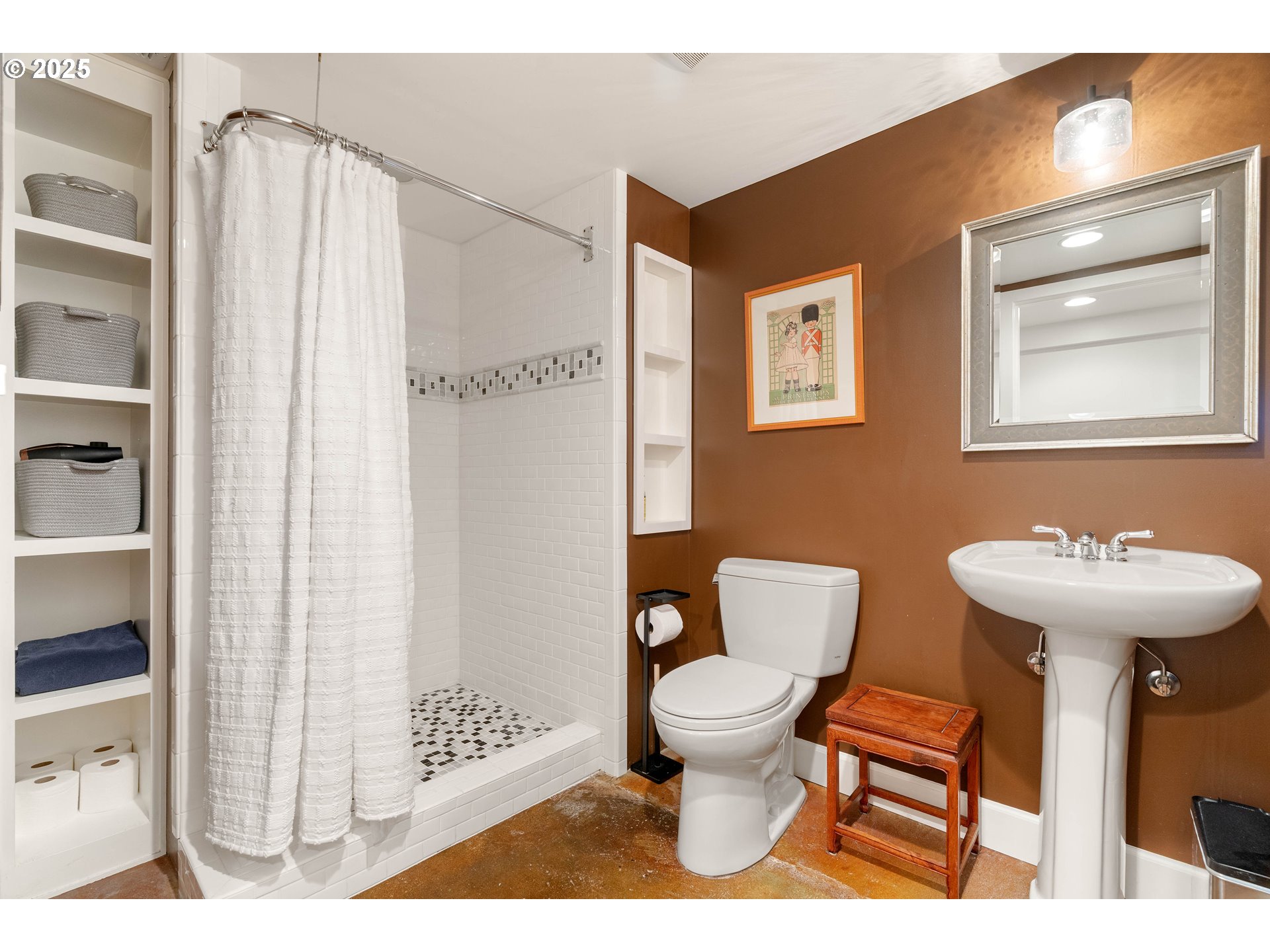 8427 NW SKYLINE BLVD