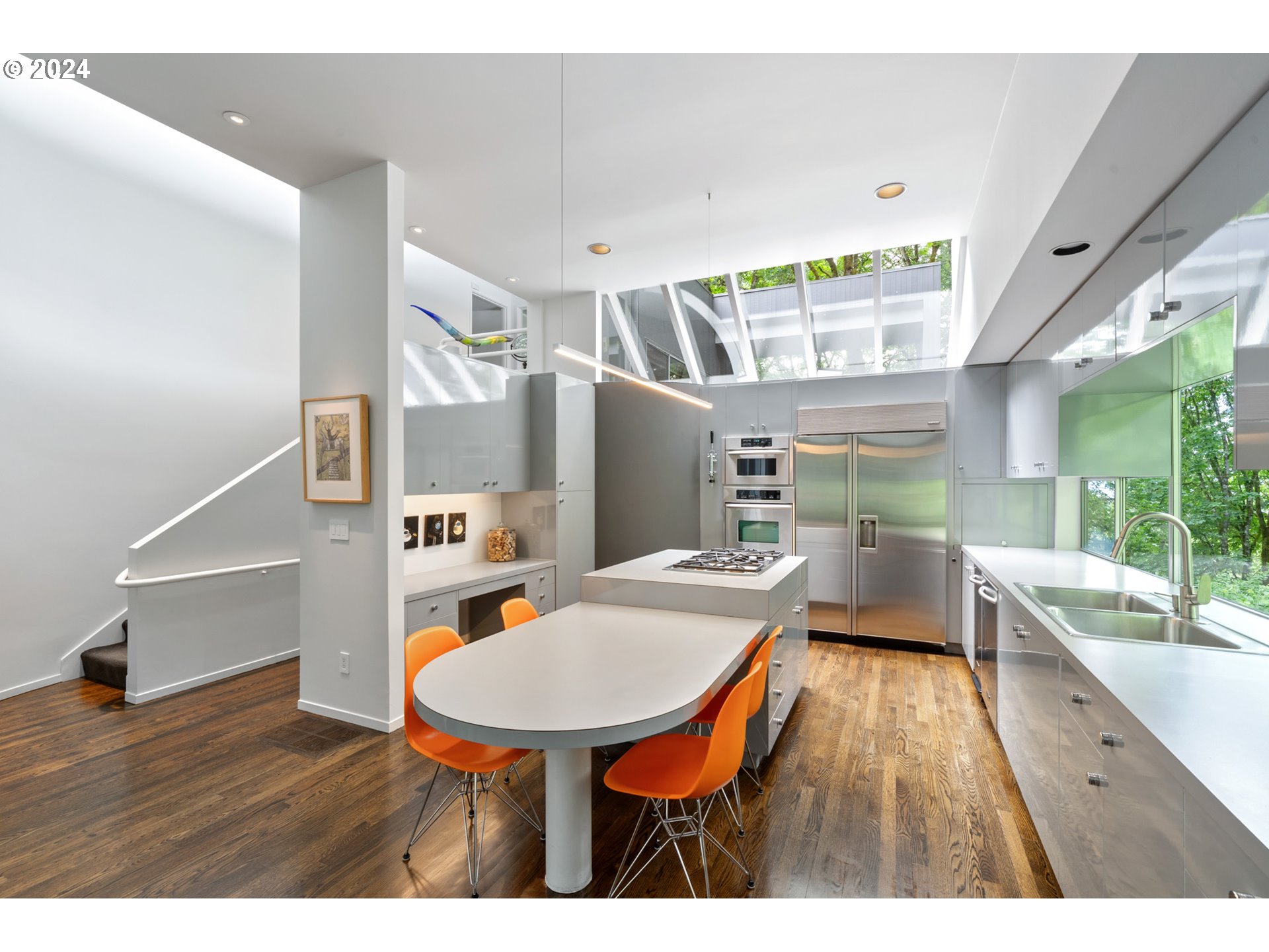 8369 SW MAPLERIDGE DR