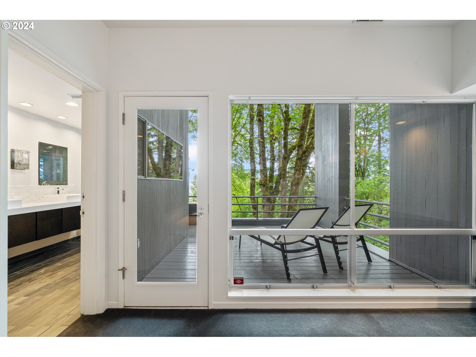 8369 SW MAPLERIDGE DR