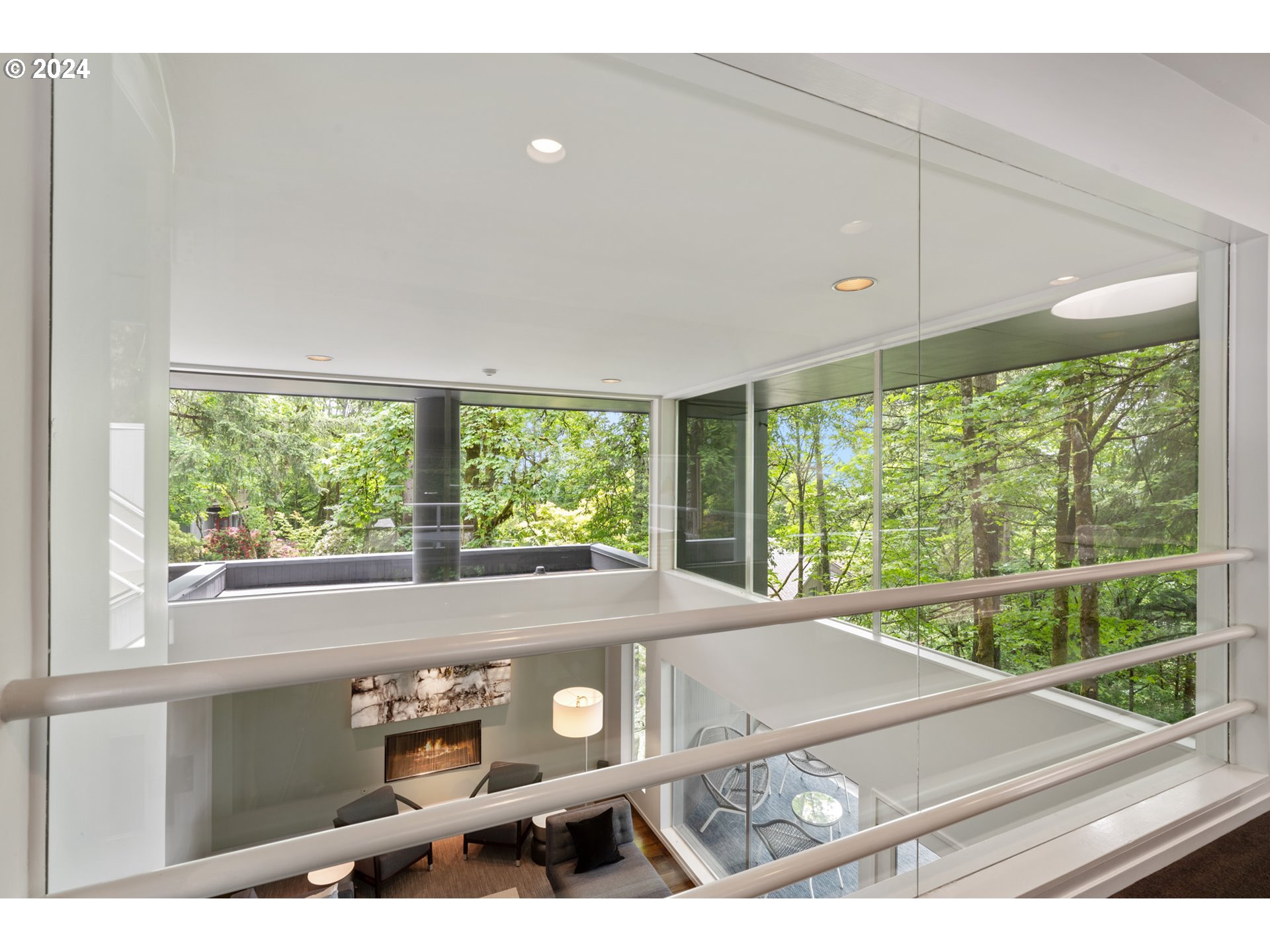 8369 SW MAPLERIDGE DR