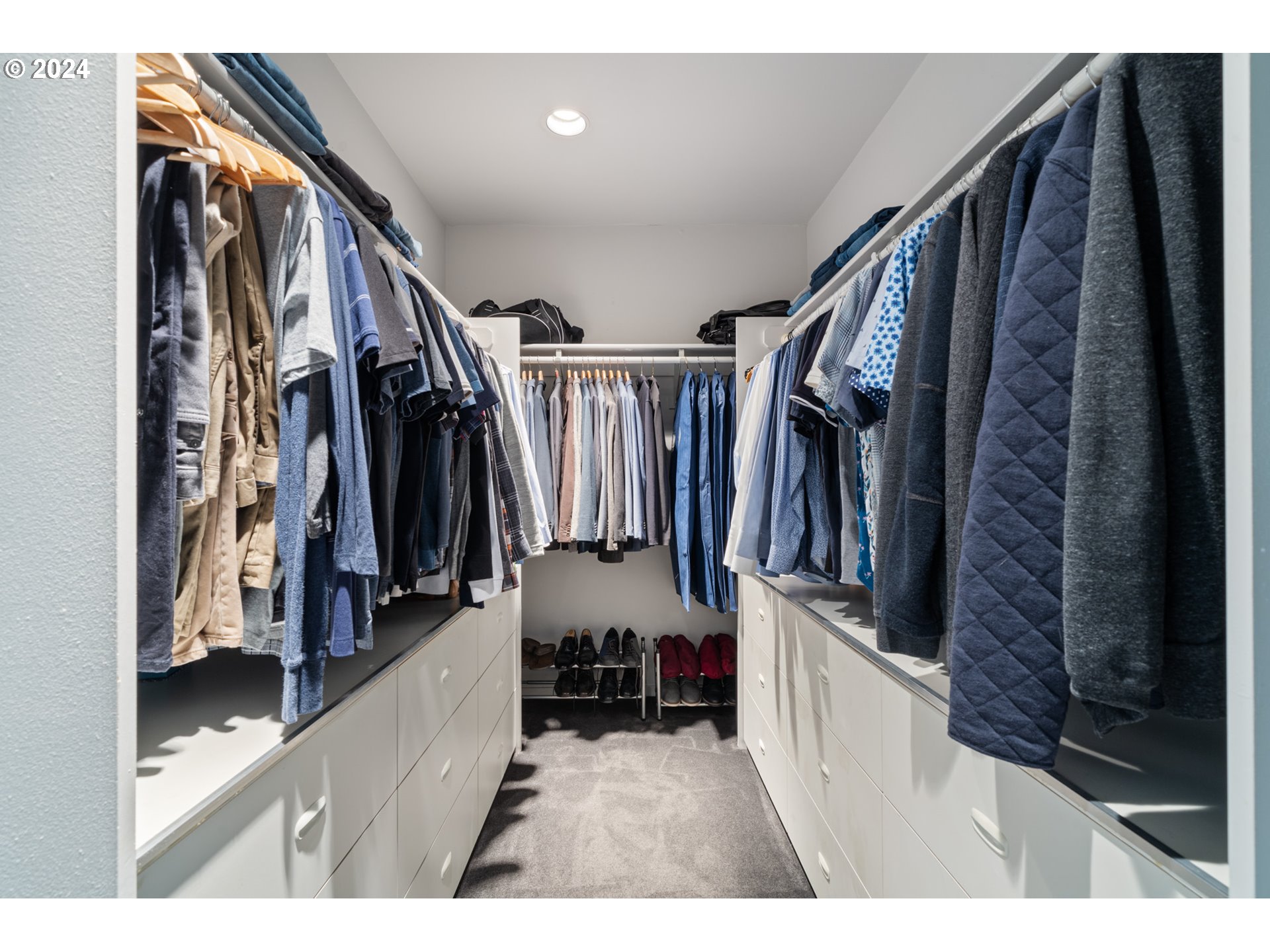 8369 SW MAPLERIDGE DR