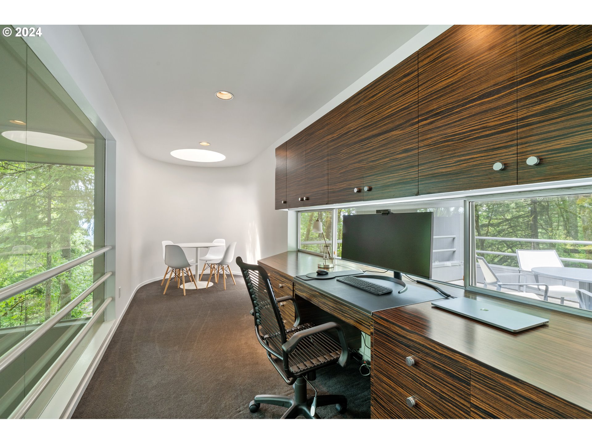 8369 SW MAPLERIDGE DR