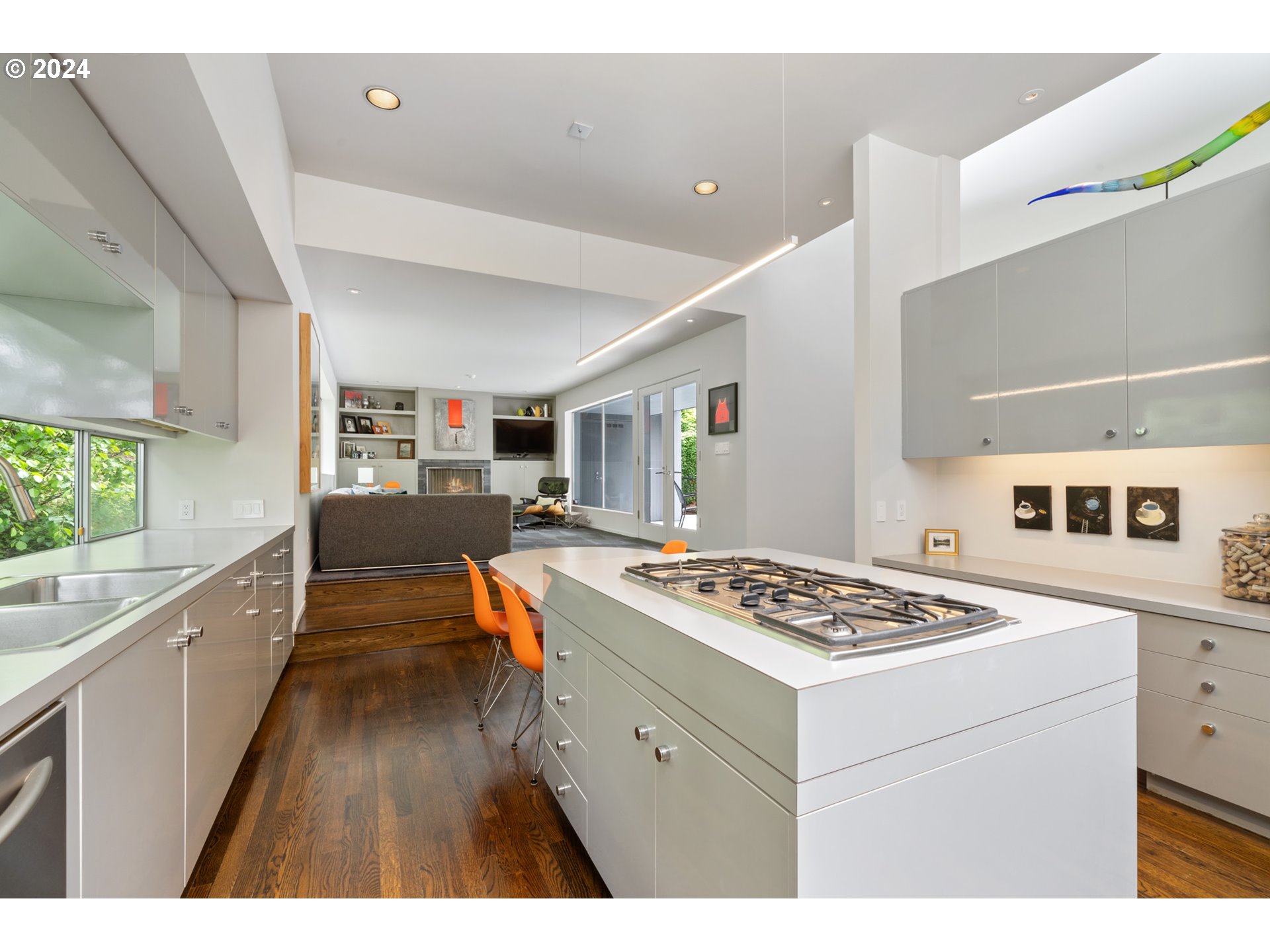 8369 SW MAPLERIDGE DR