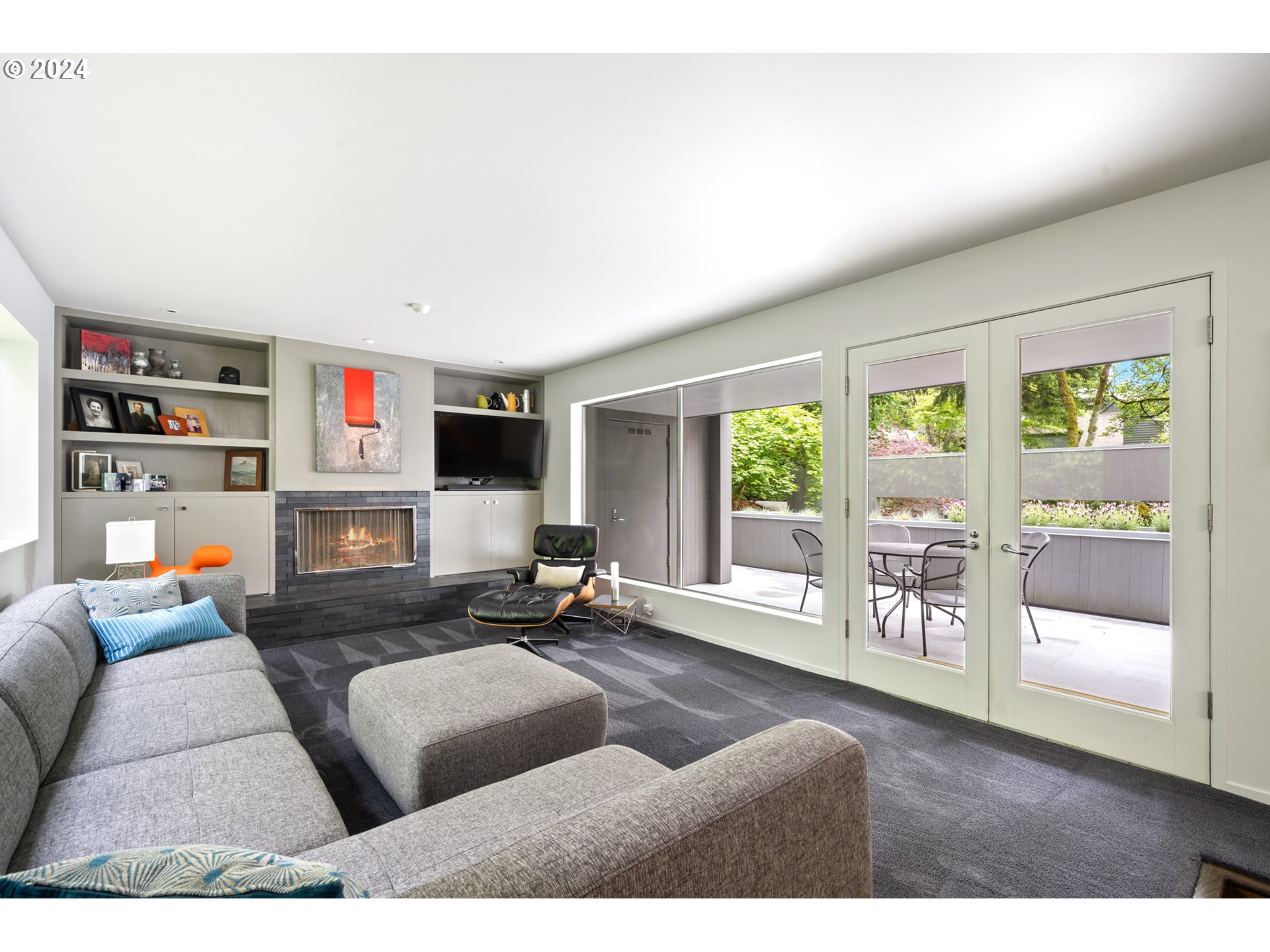 8369 SW MAPLERIDGE DR