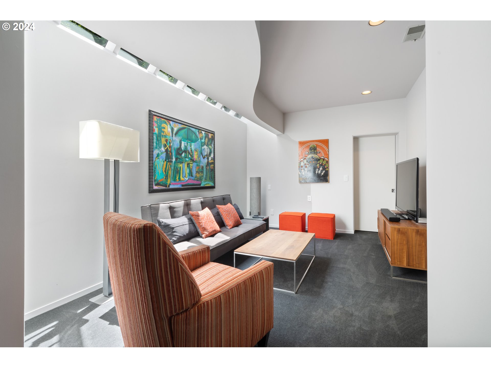 8369 SW MAPLERIDGE DR