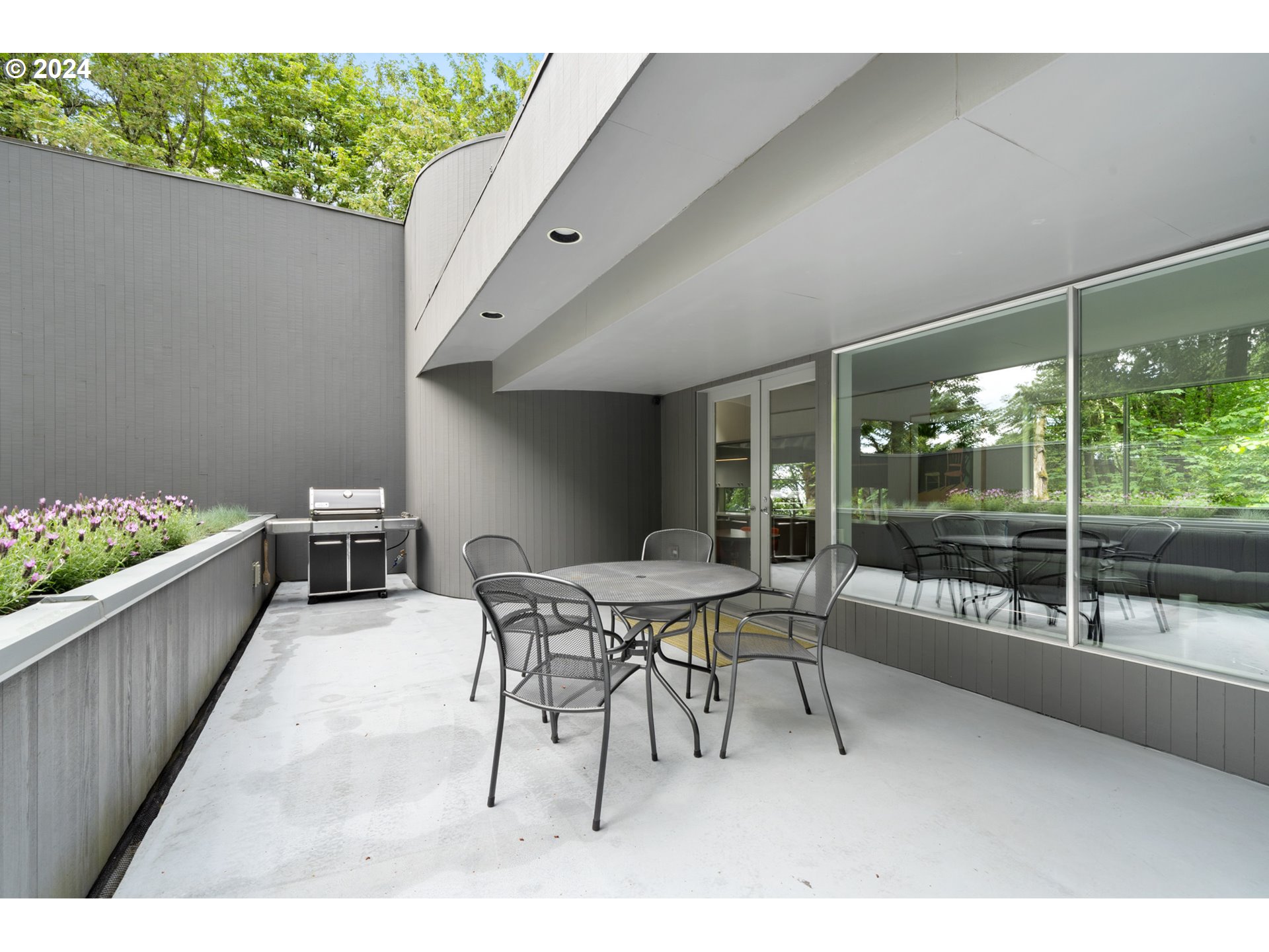 8369 SW MAPLERIDGE DR