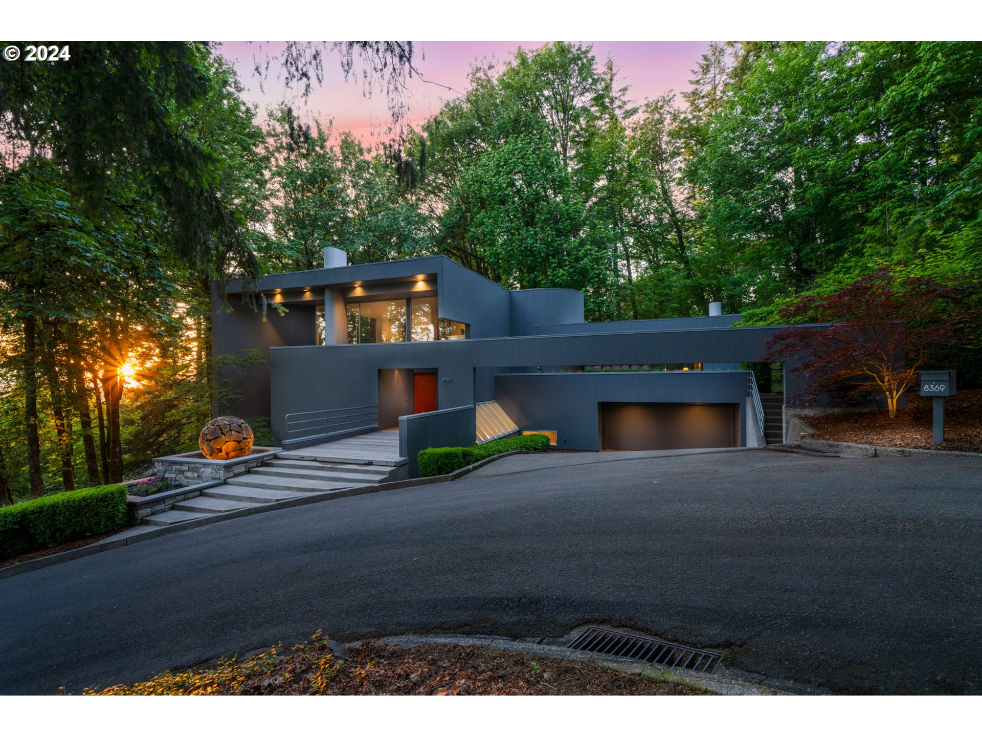 8369 SW MAPLERIDGE DR