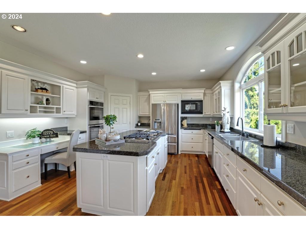 12779 NW LILYWOOD DR